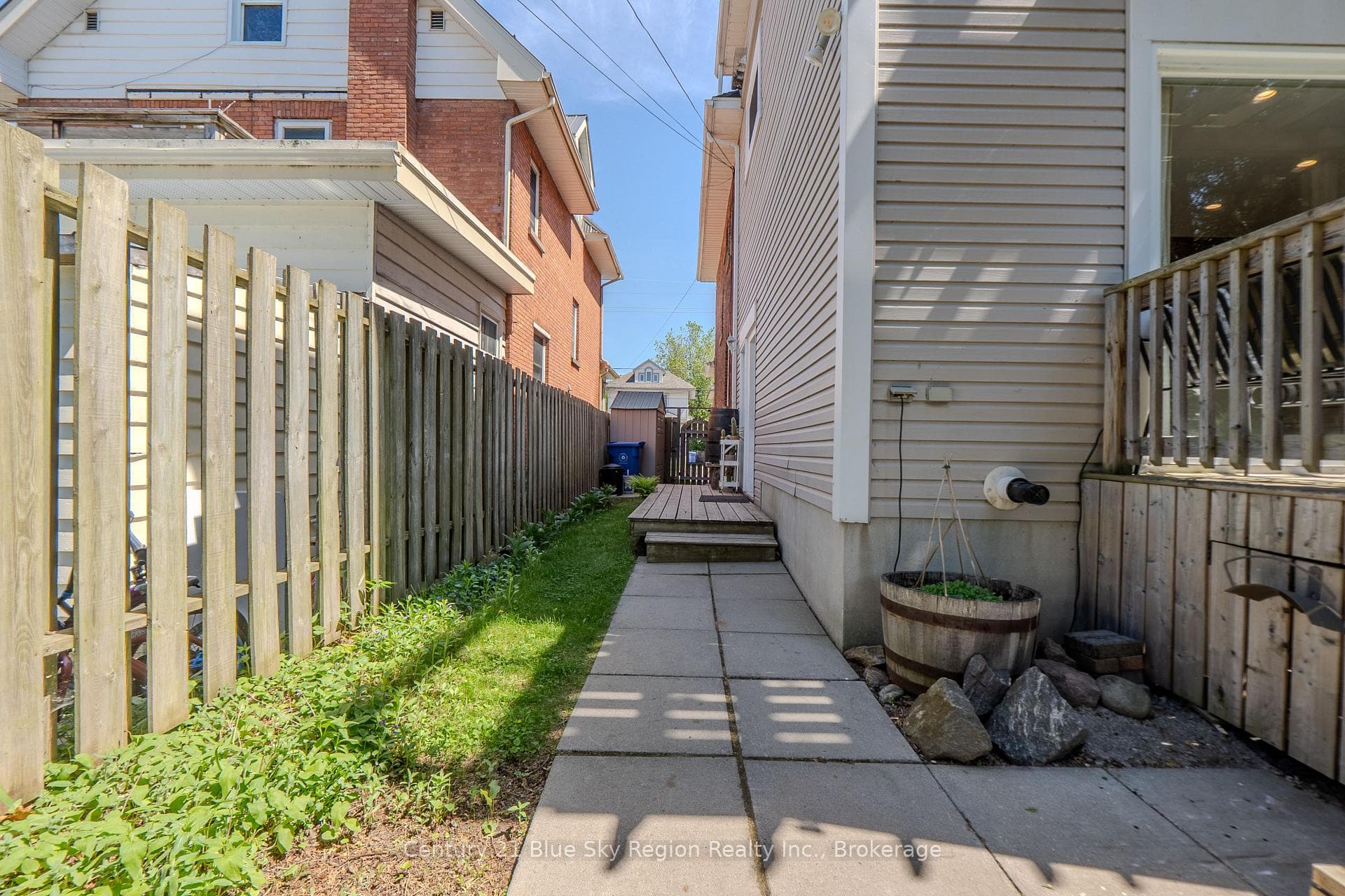 897 Main Street photo 47