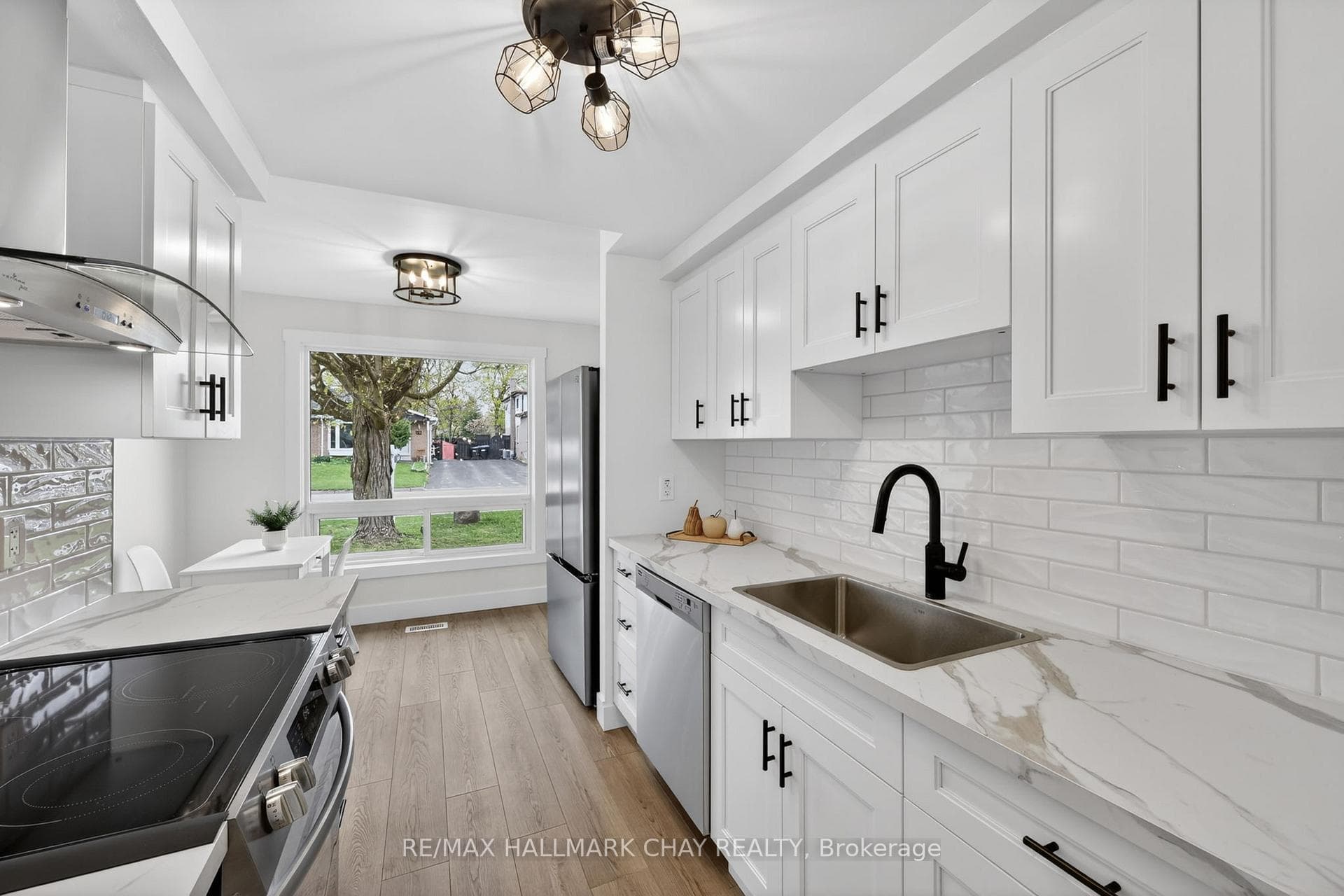 37 Stewart Avenue photo 8