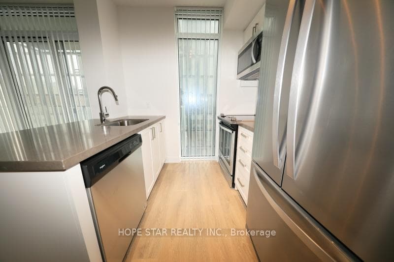 50 Wellesley Street Unit 1001 photo 11