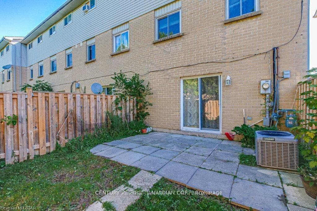 577 Third Street Unit 28 photo 15