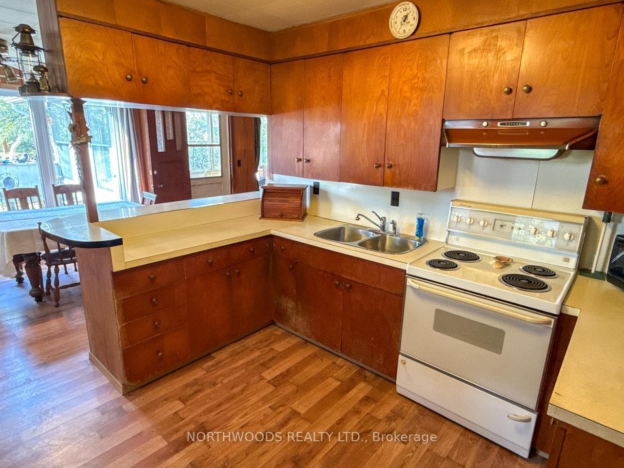 6 Woodpecker Hill photo 9
