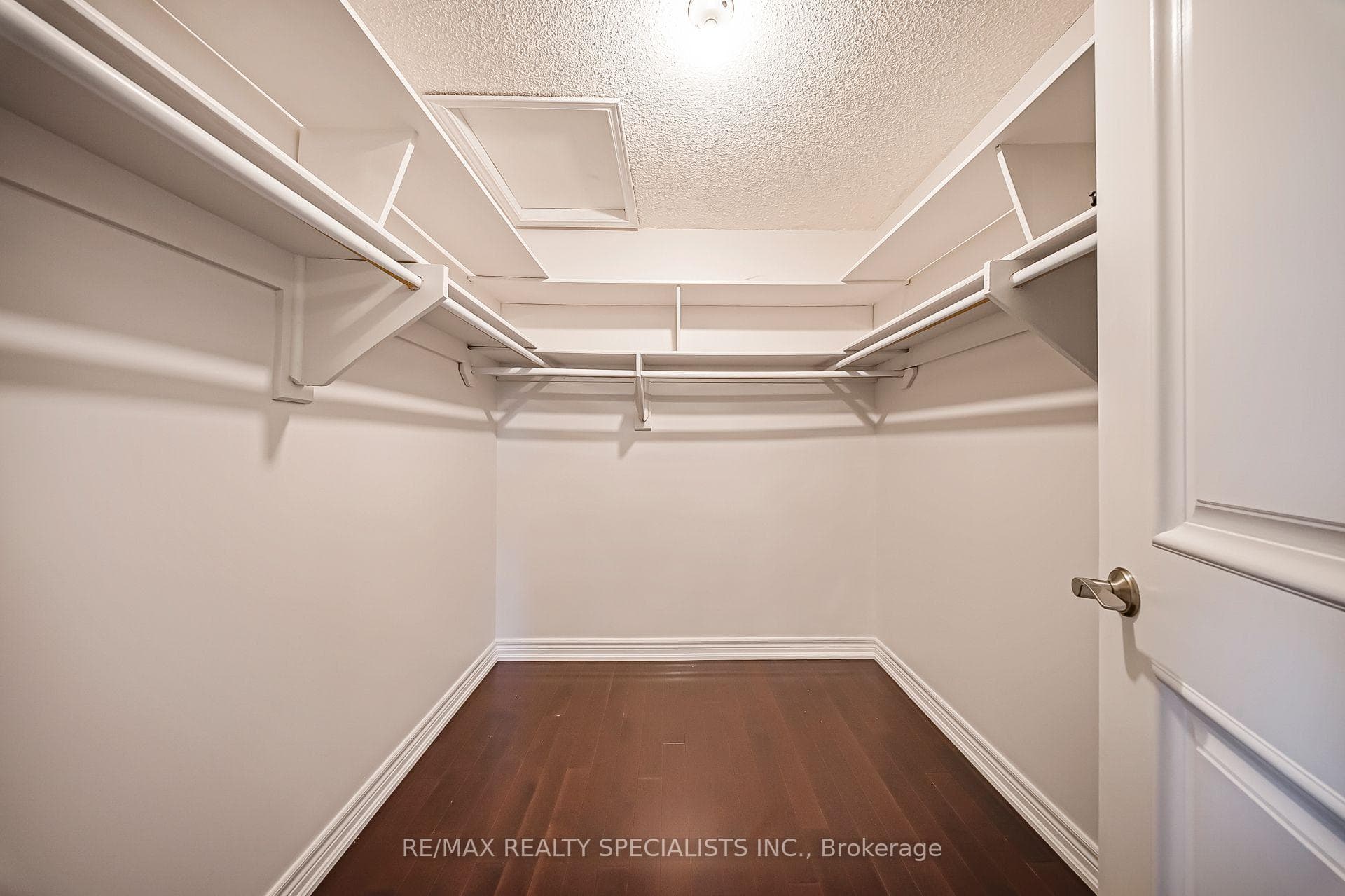 24 Whitmore Court photo 19