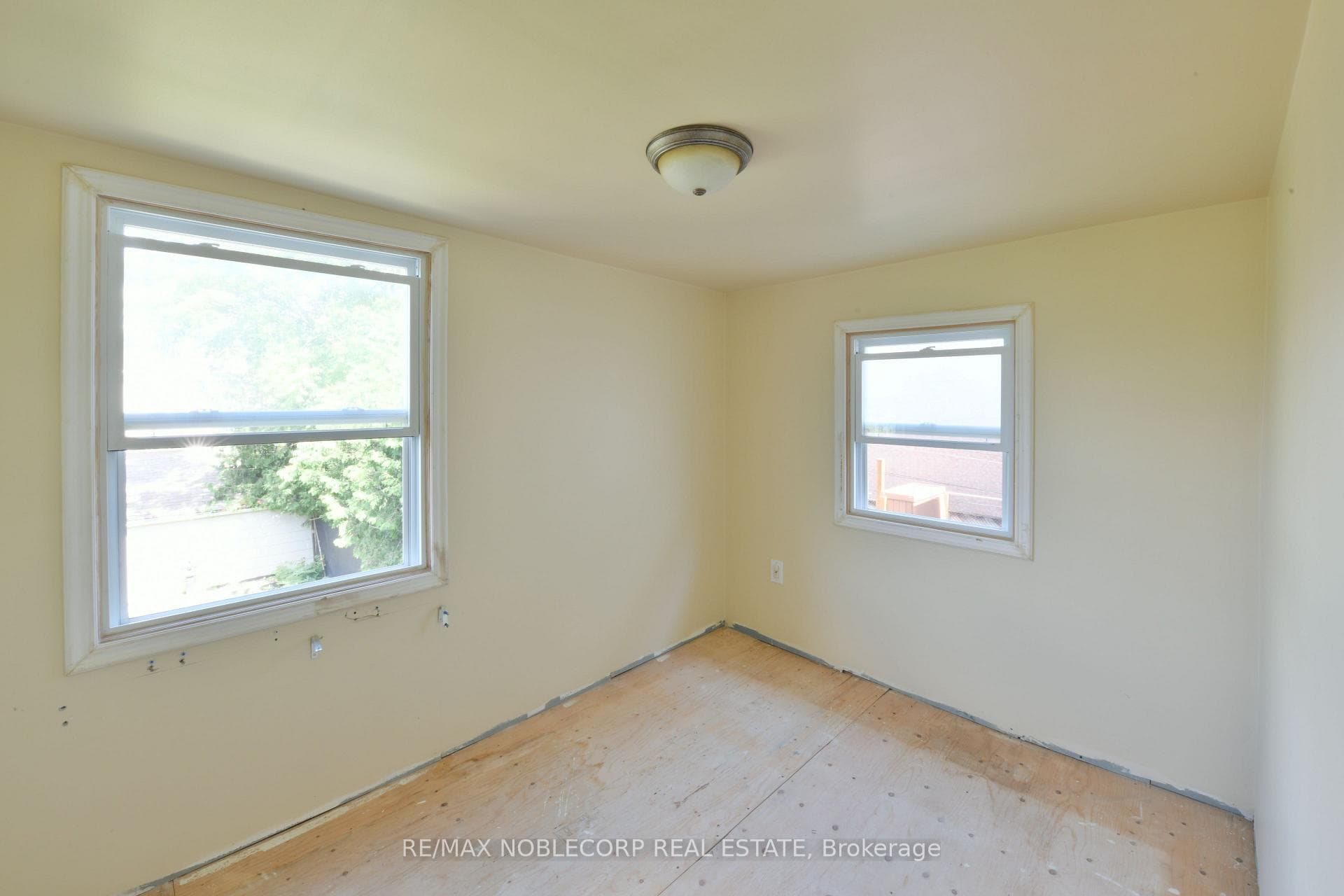 21 Frankdale Avenue photo 28
