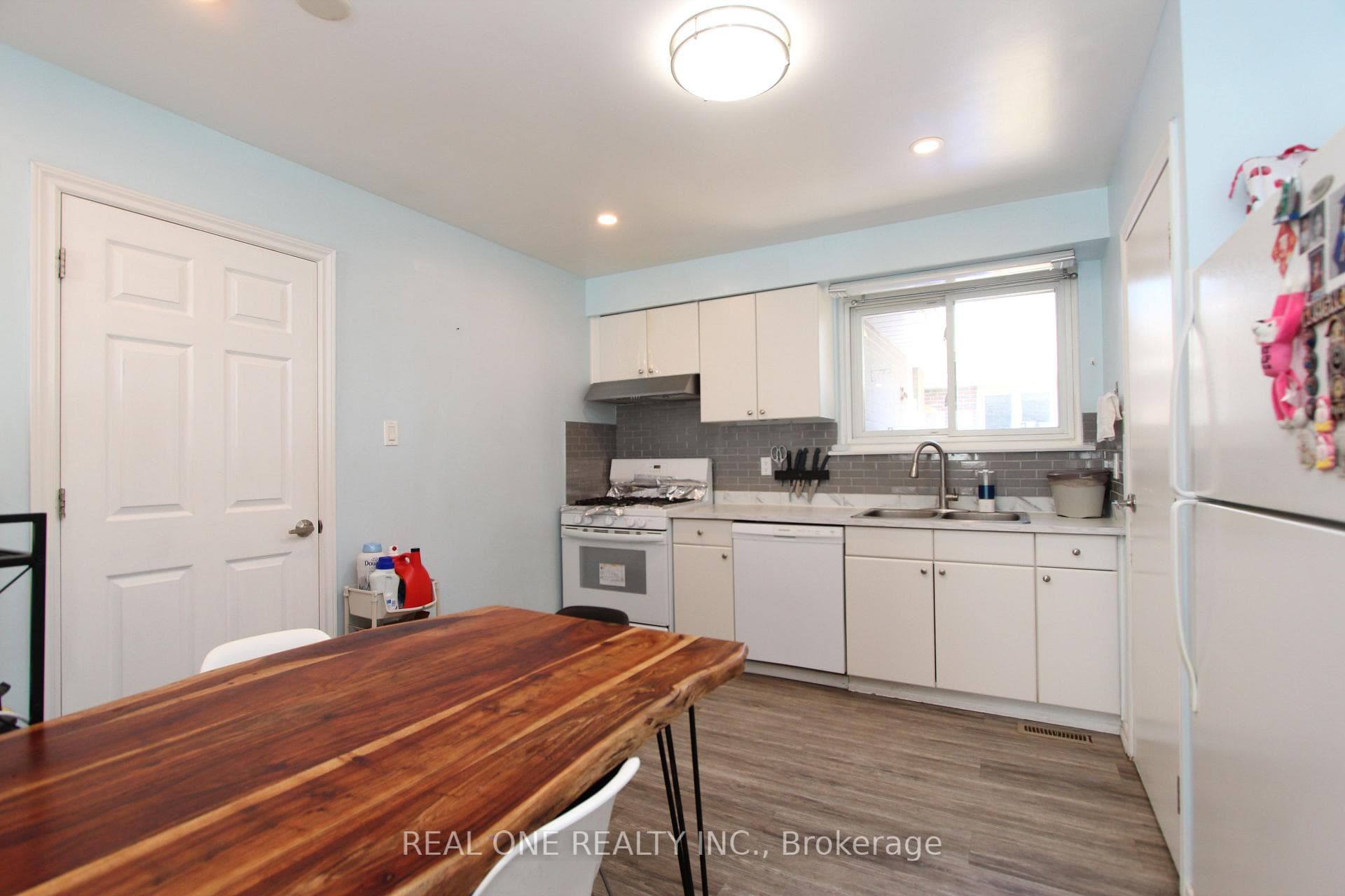 25 Bigwin Drive photo 7