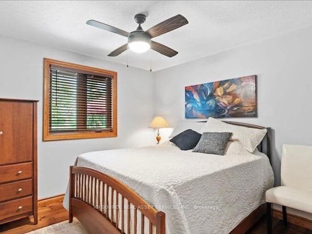 1514 Longwoods Road photo 12