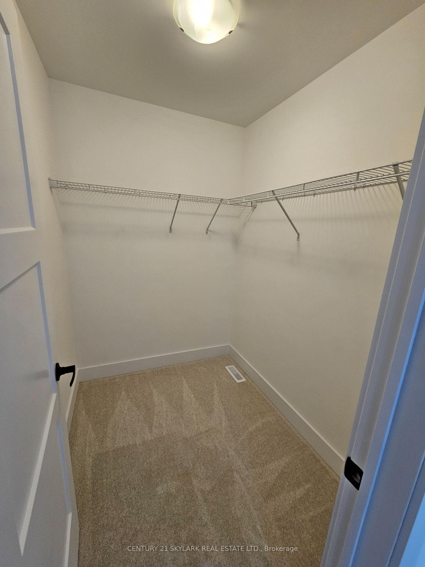 218 Prince William Way photo 32