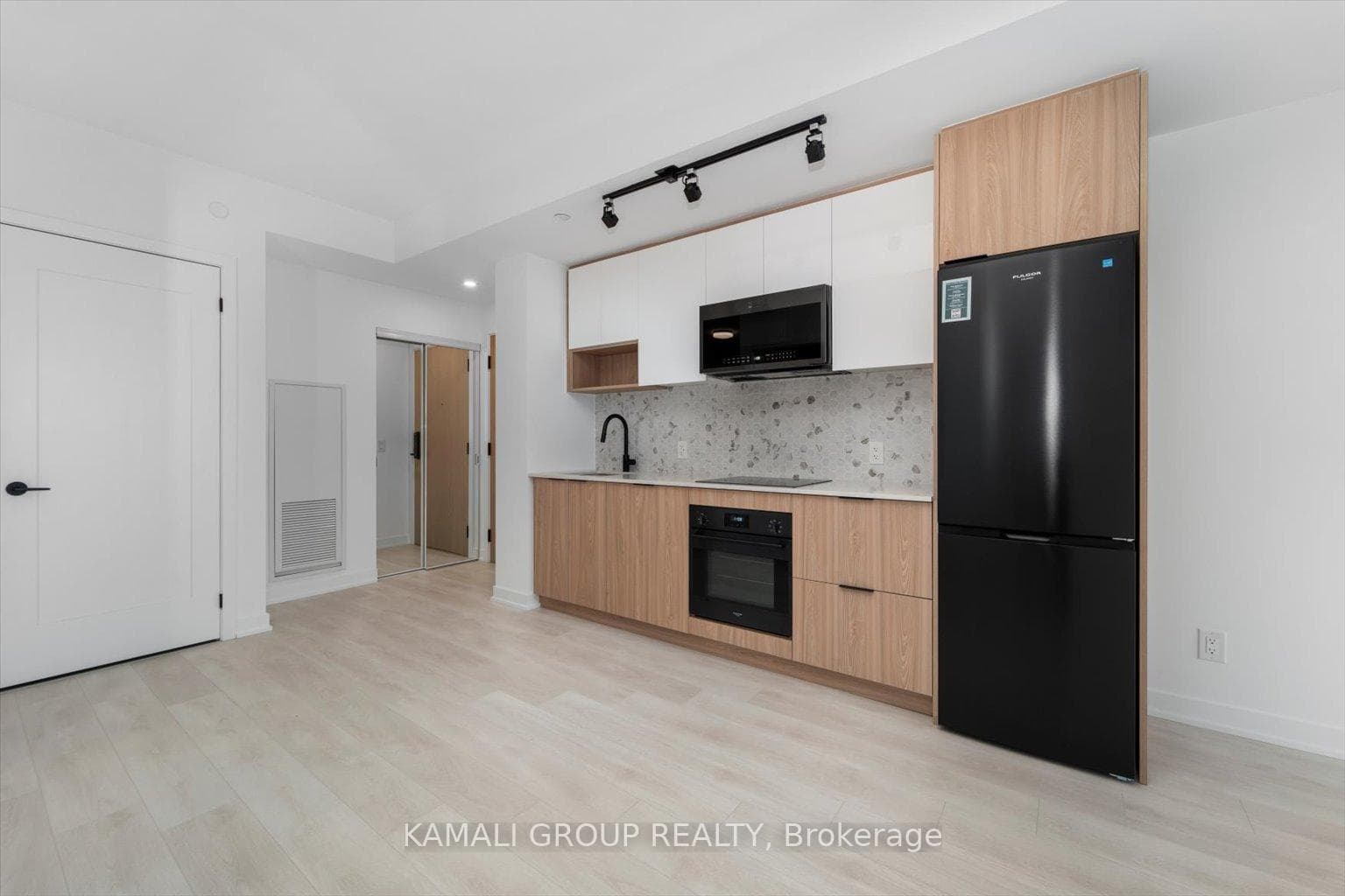 5 Defries Street Unit 2813 photo 8