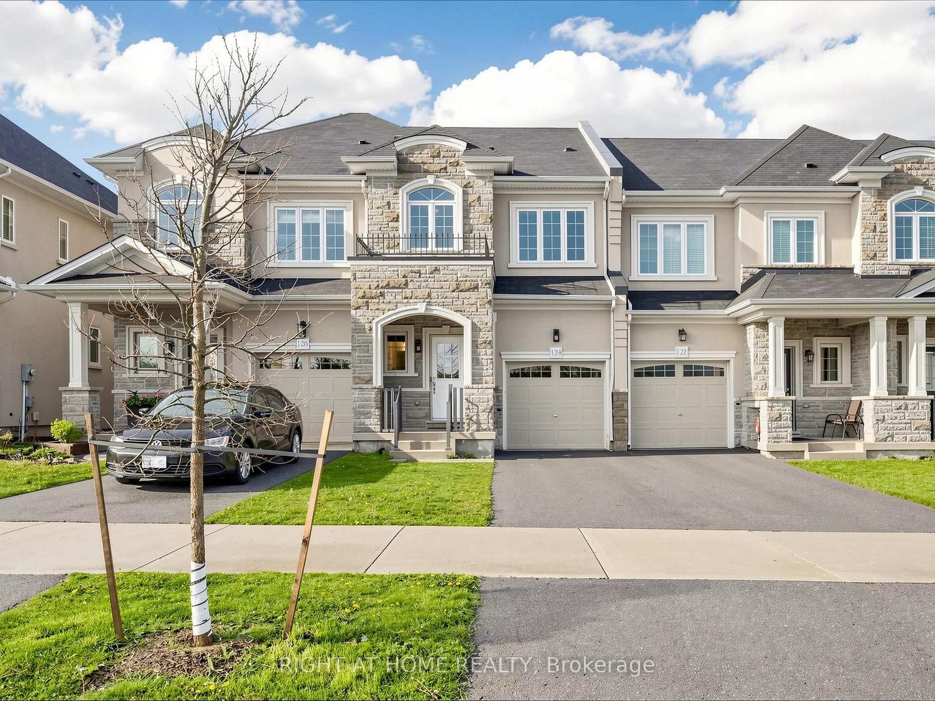 124 Mosaic Drive photo 1