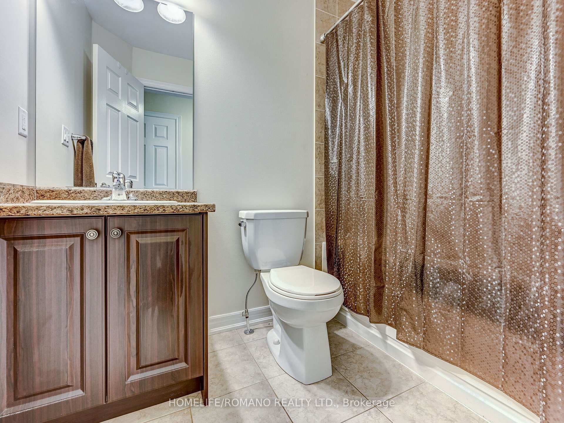 105 Abigail Crescent photo 33