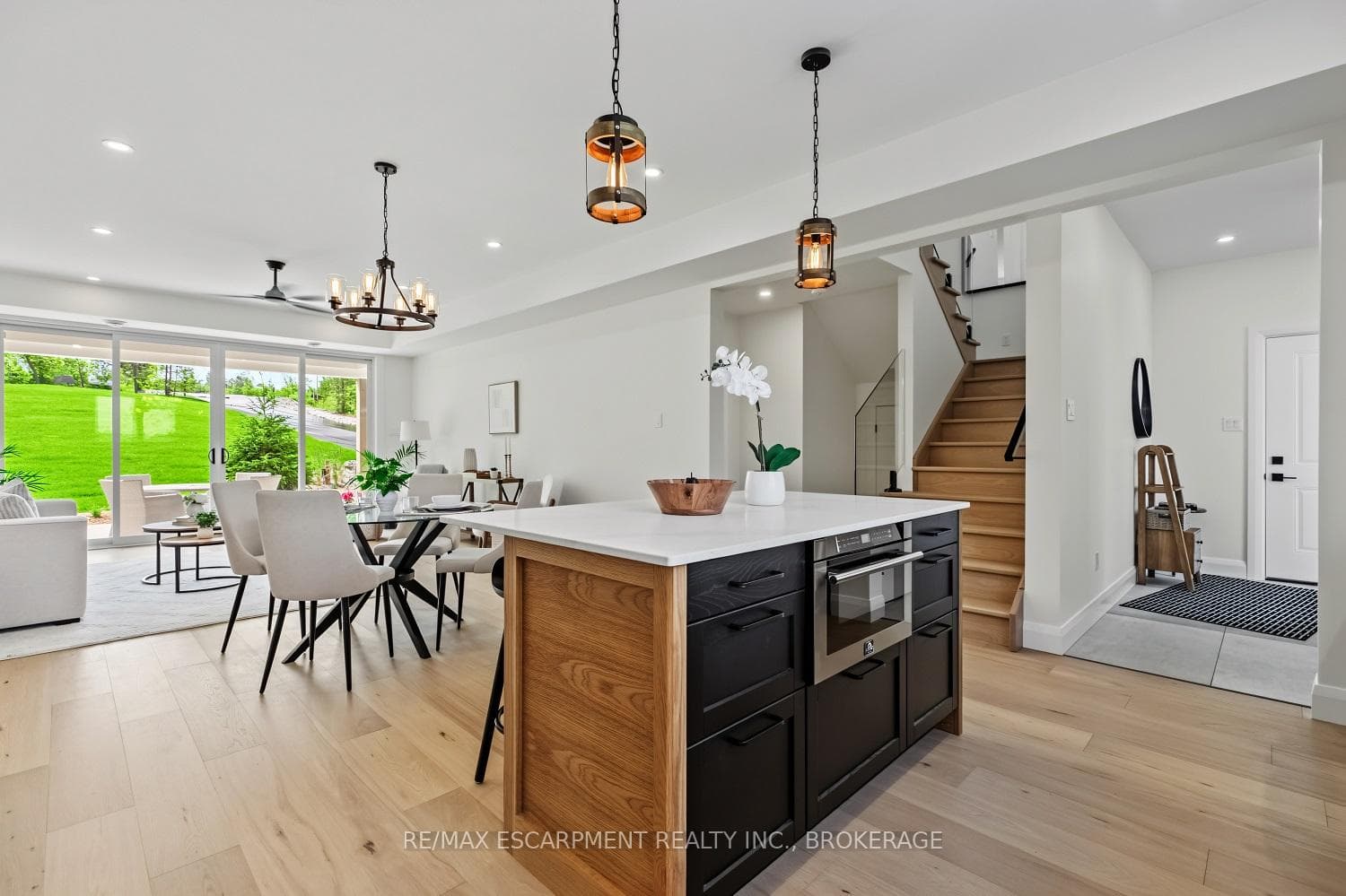 165 Wilson Drive photo 32
