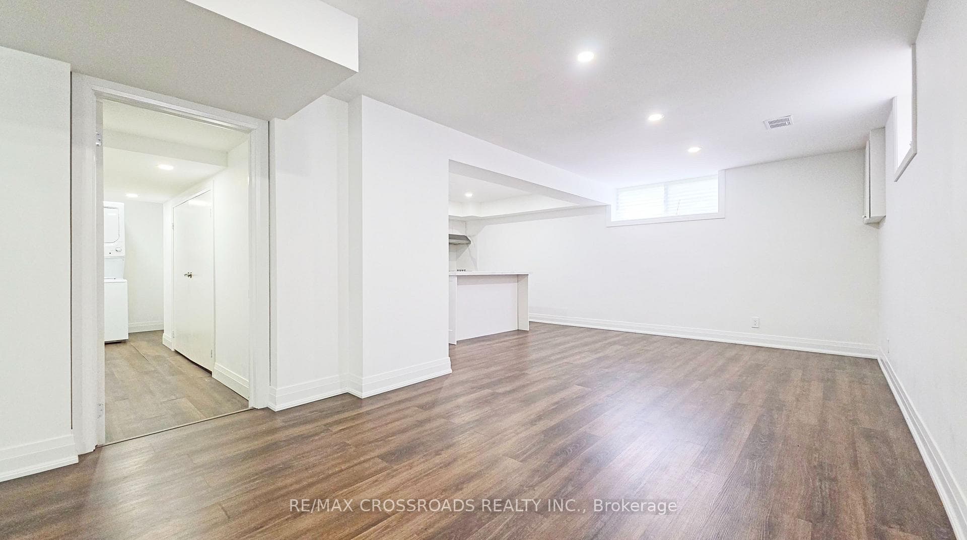 186 Driscoll Road Unit Lower photo 2