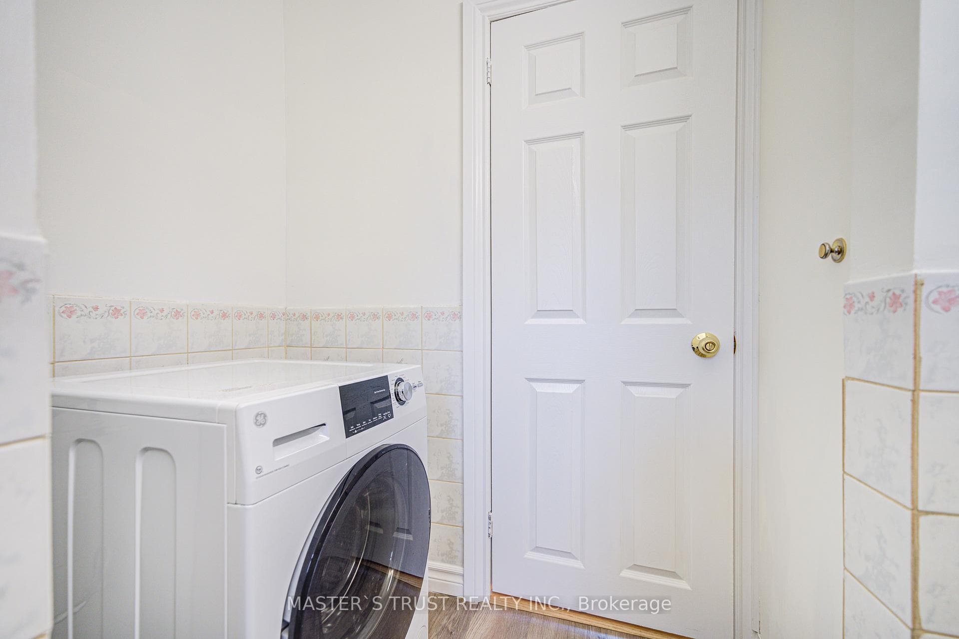 30 Deerfield Road photo 19