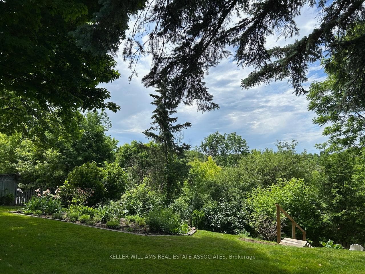 52 Metcalfe Court photo 38