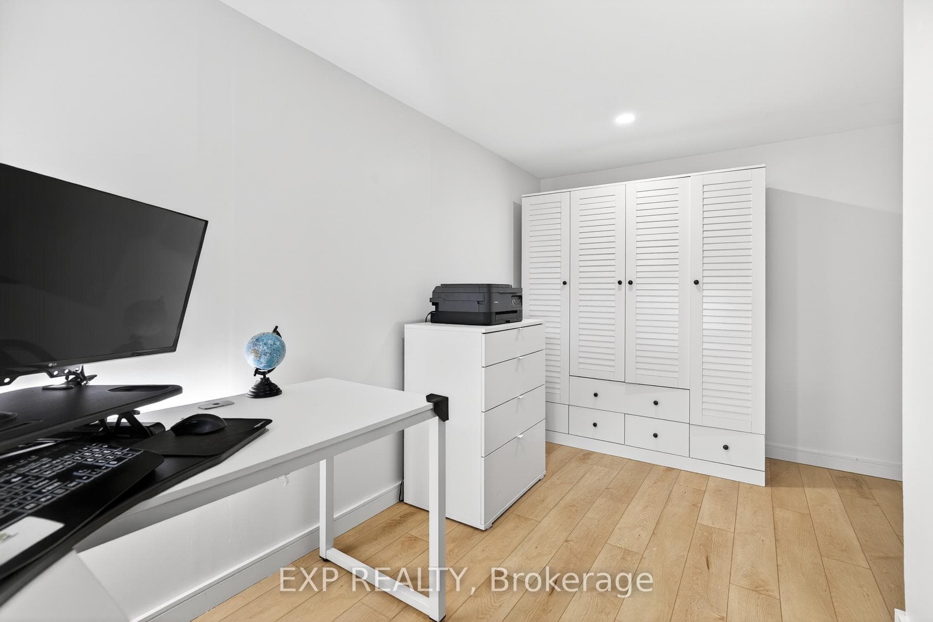 15 Rexway Drive photo 35