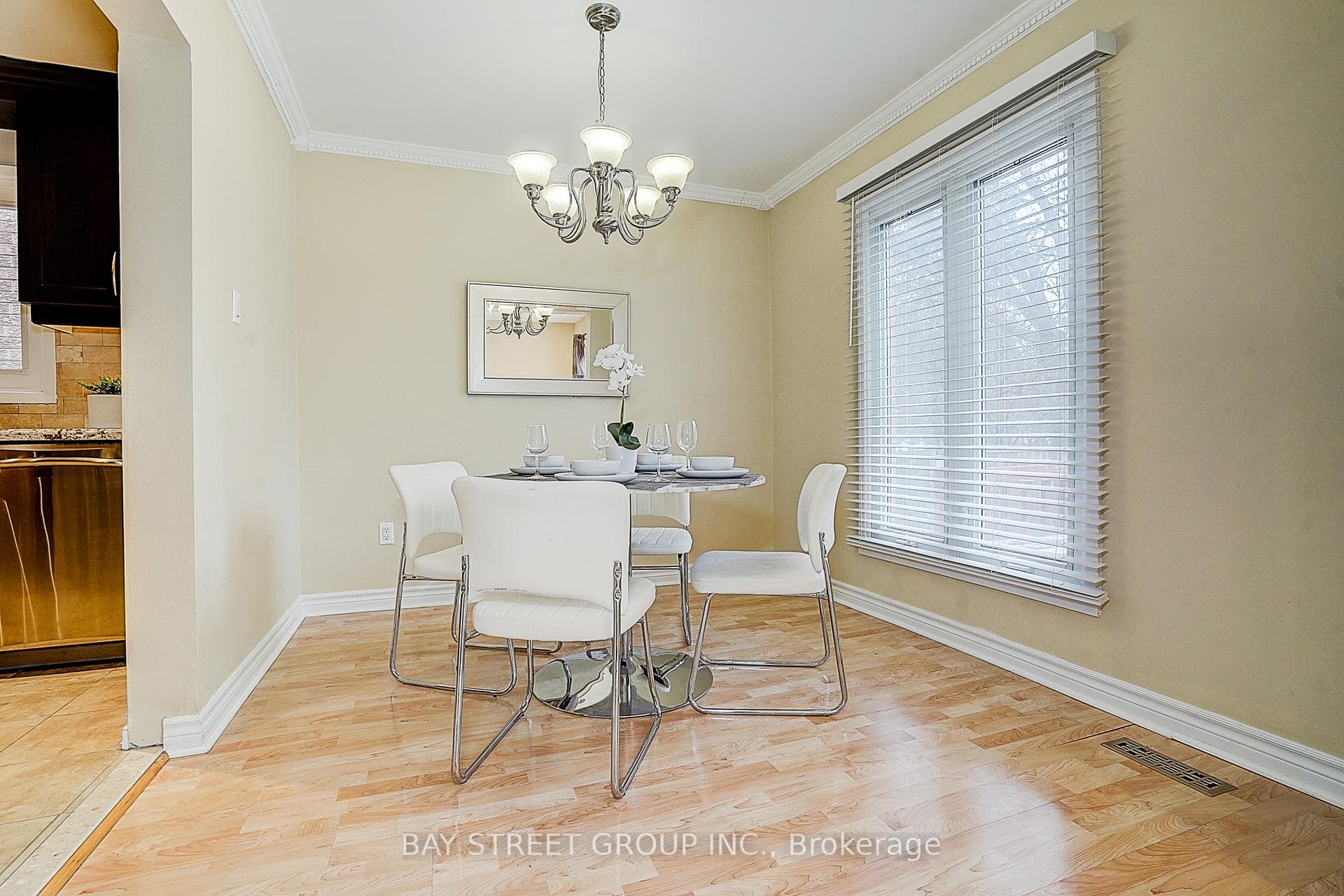 151 Campbell Avenue photo 23
