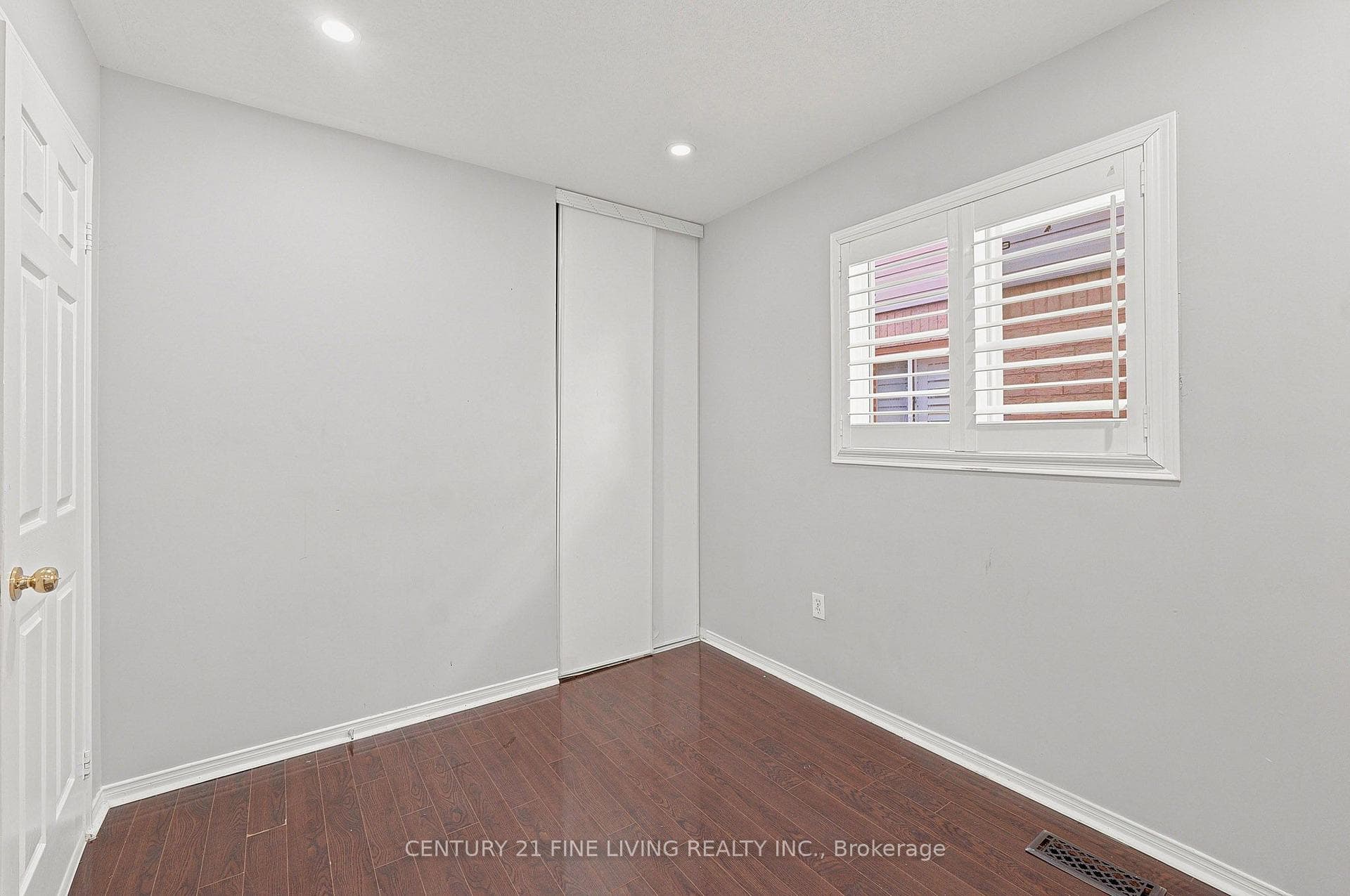 40 Hollowgrove Boulevard photo 21