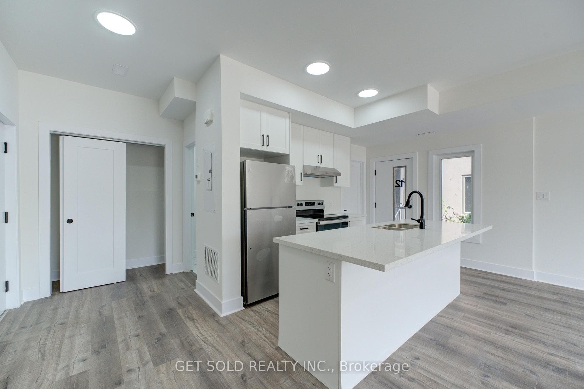 6701 Thorold Stone Road Unit 12 photo 5