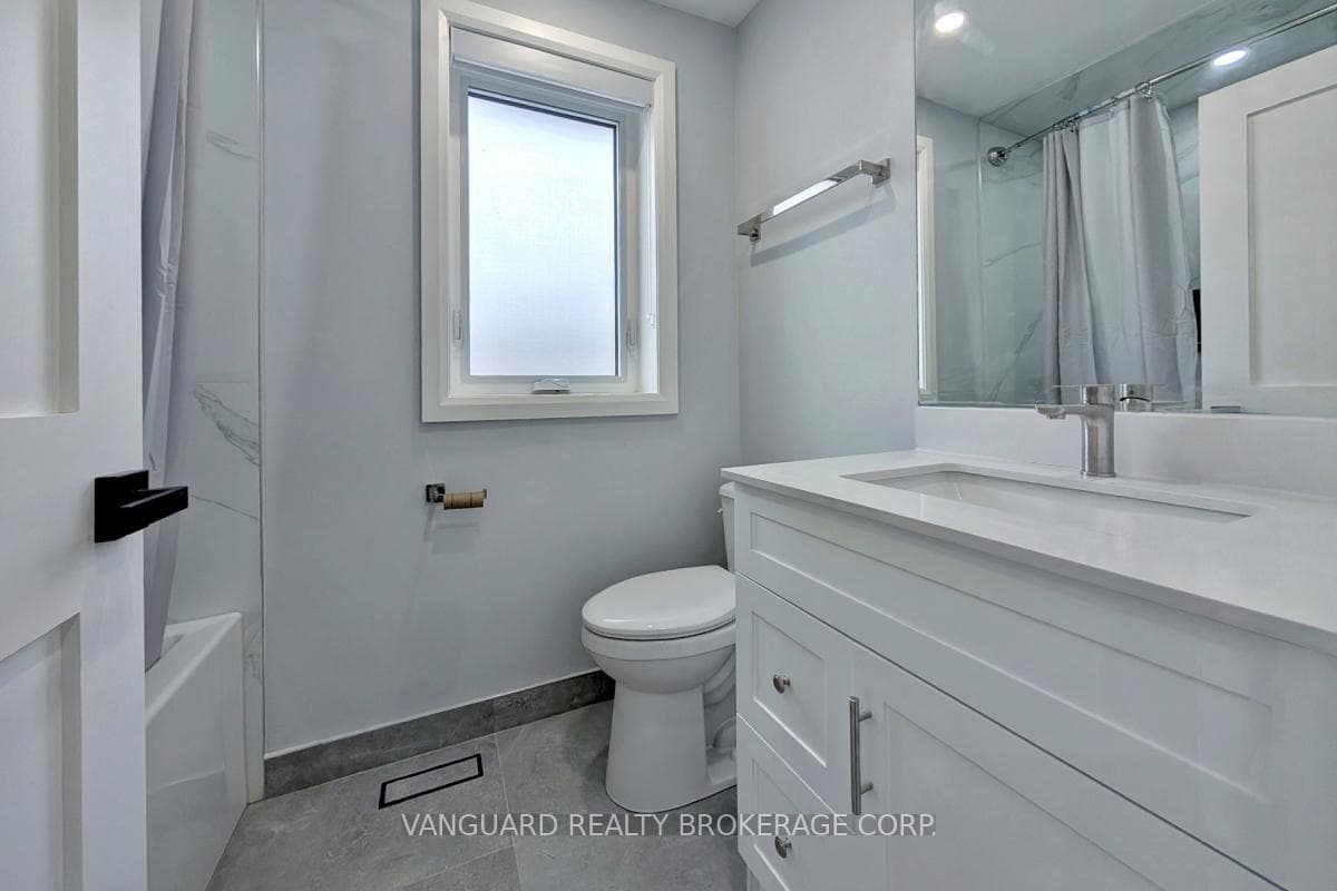 14 Bradfield Avenue Unit Main photo 30
