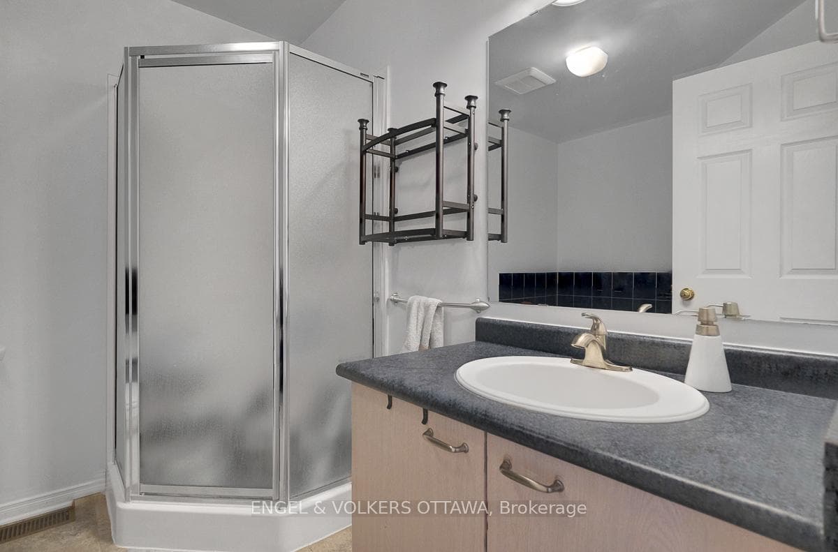 88 Kincardine Drive photo 32