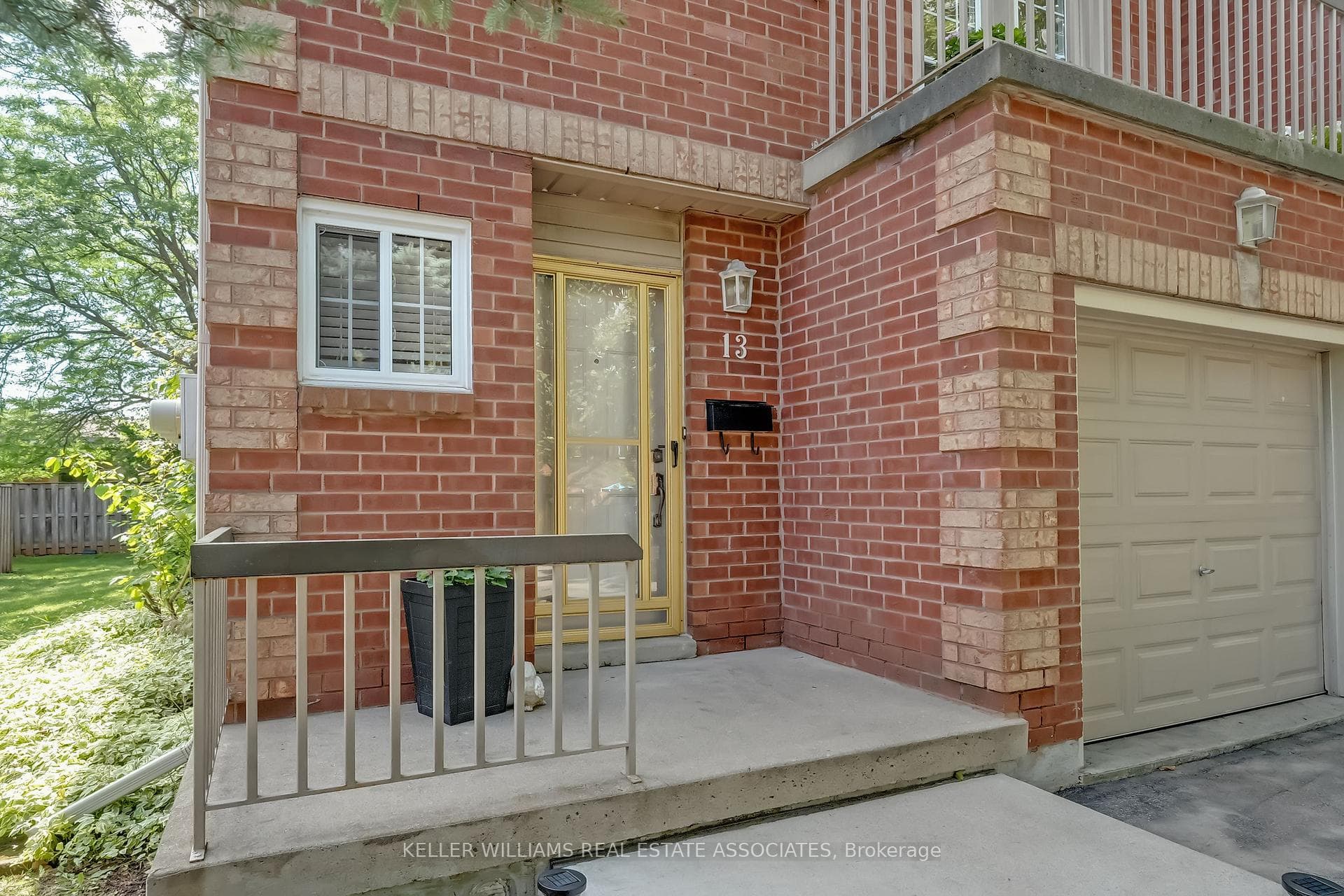 34 Dynasty Avenue Unit 13 photo 2