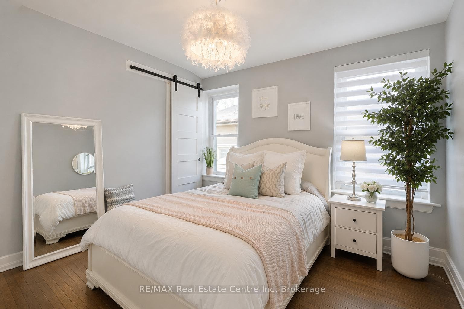 314 PAISLEY Road photo 7