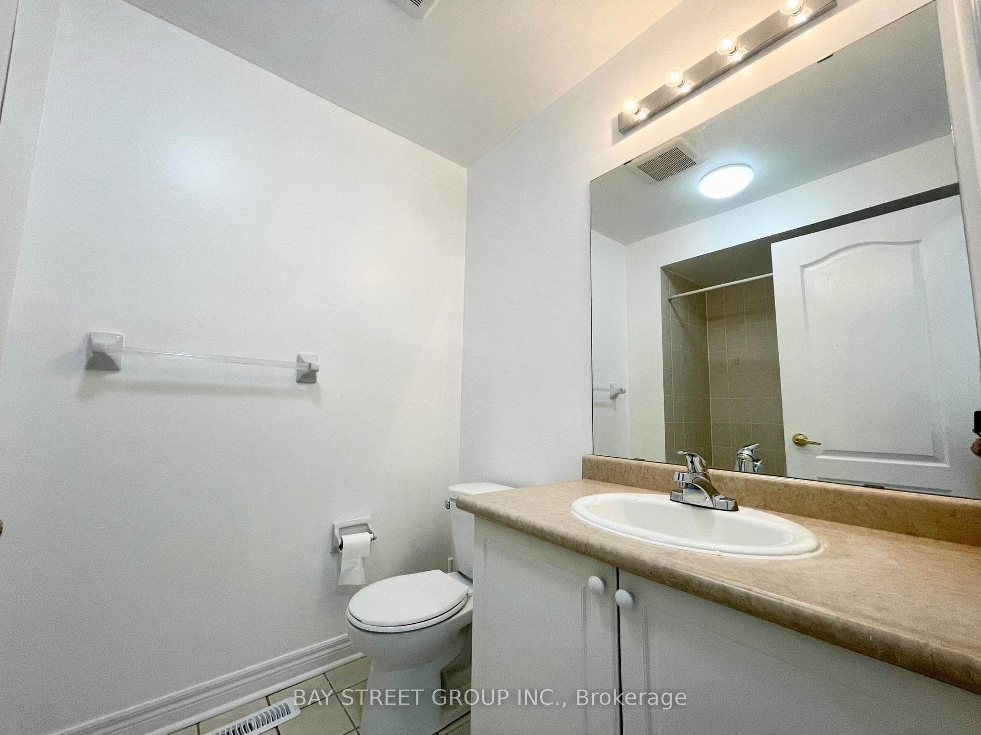 196 Kirkvalley Crescent photo 11