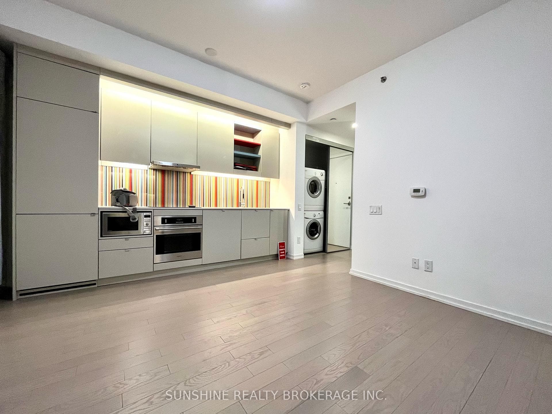 101 Peter Street Unit 617 photo 8