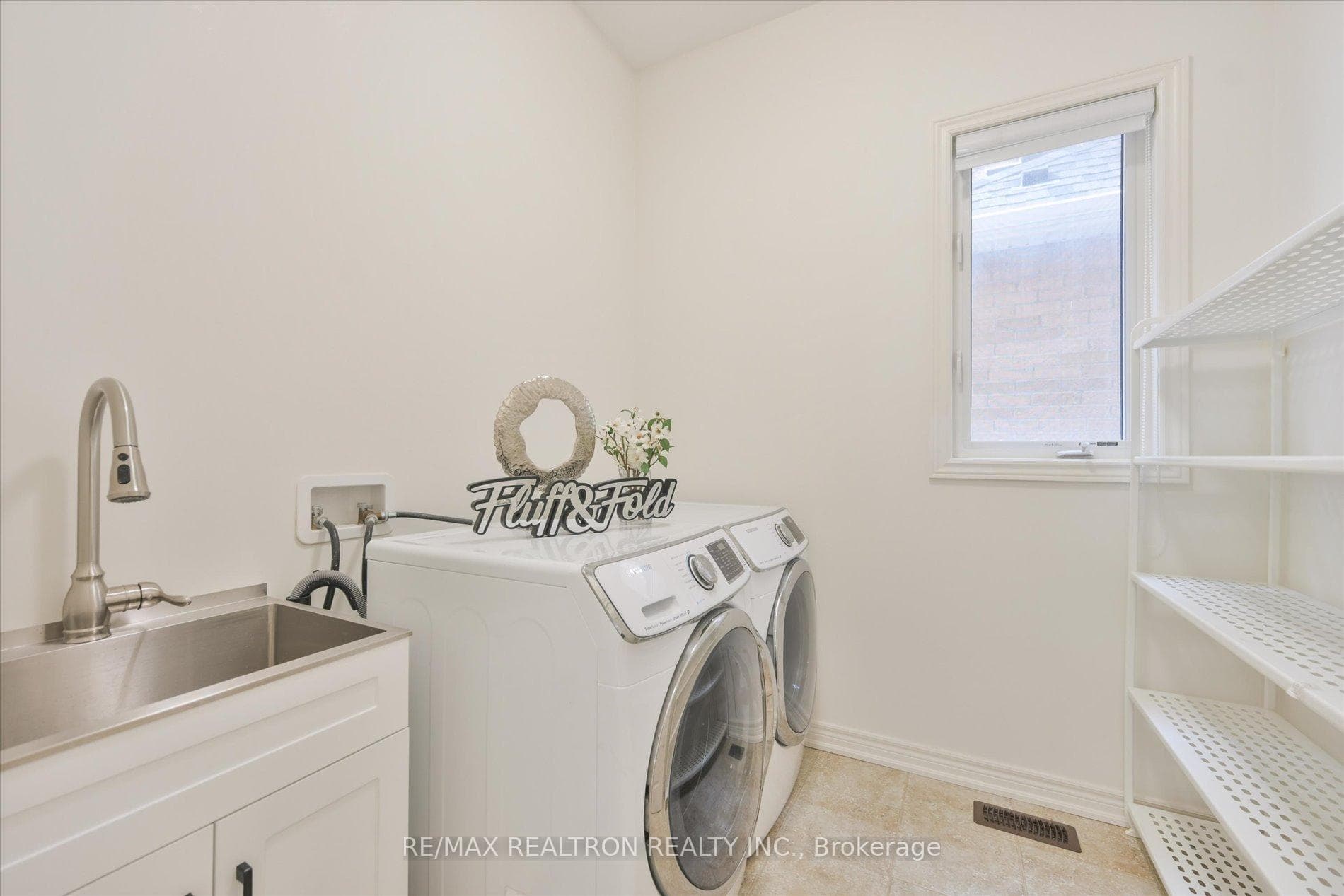 150 Crane Street photo 18