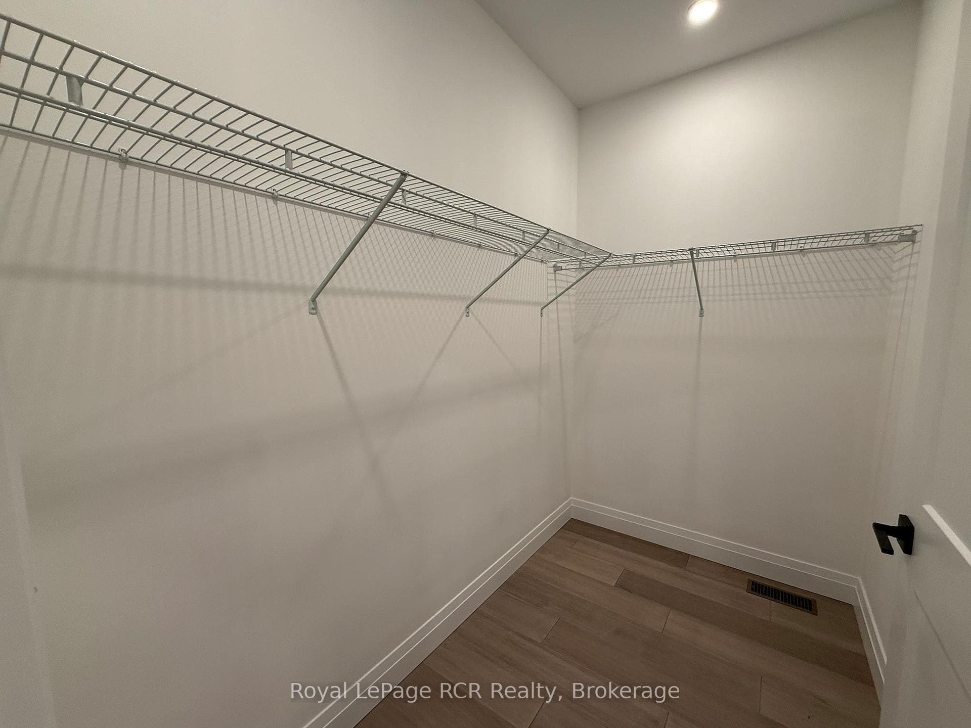 170 Elgin Street photo 24