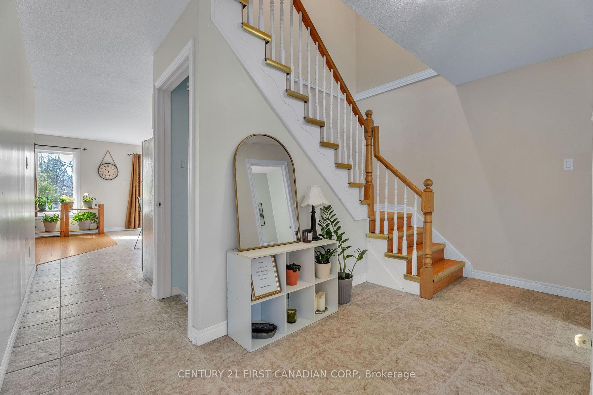 89 Mctaggart Court photo 6