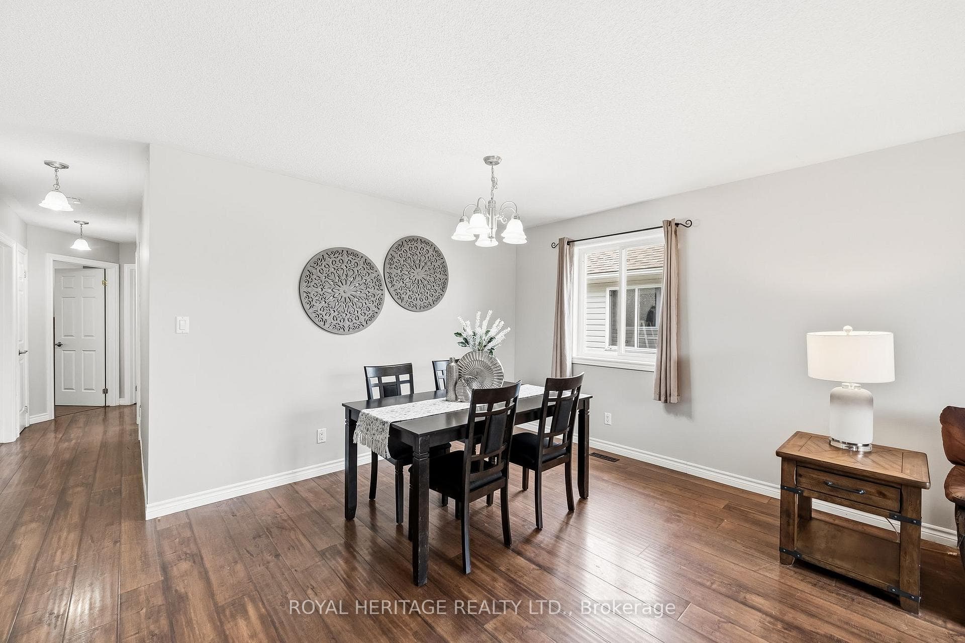 102 Raglan Street photo 8
