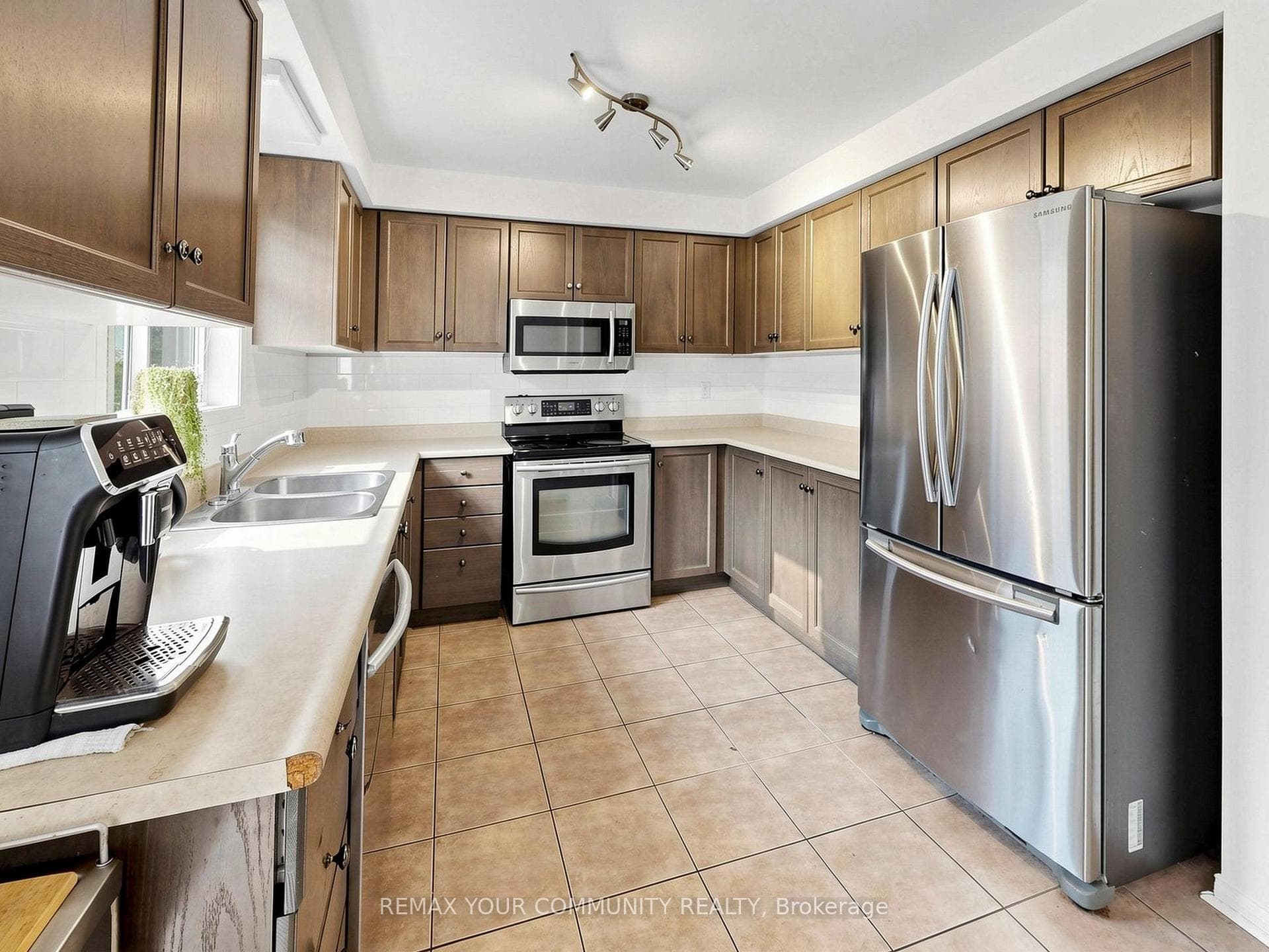 20 Dawson Crescent photo 10