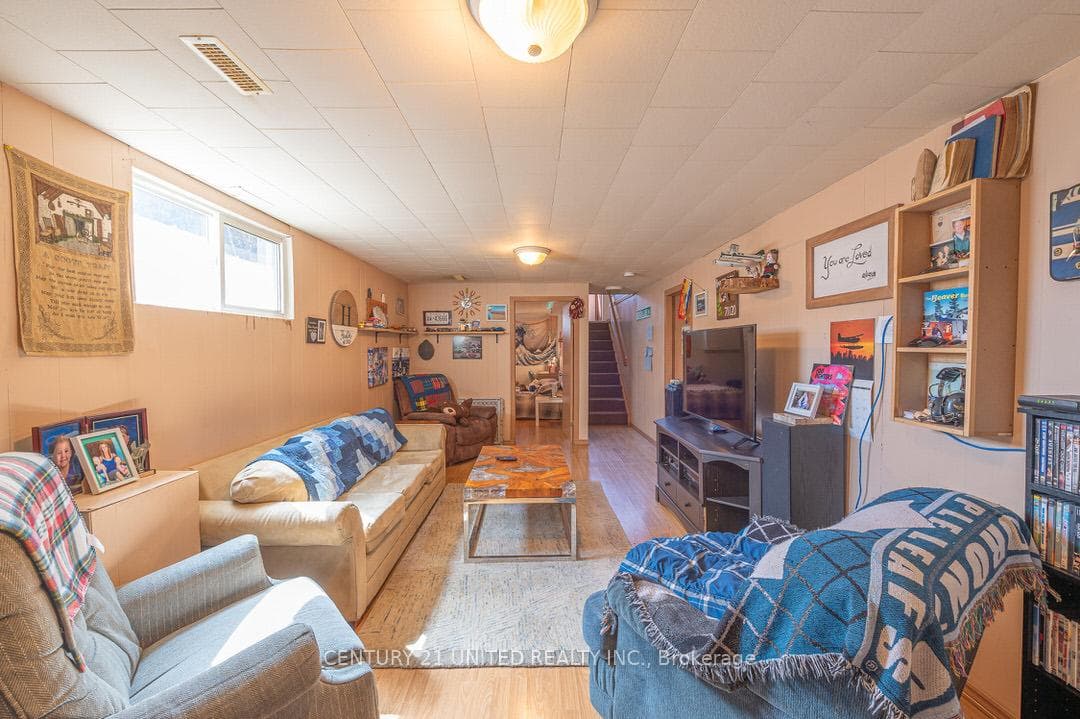 230 Collison Avenue photo 10