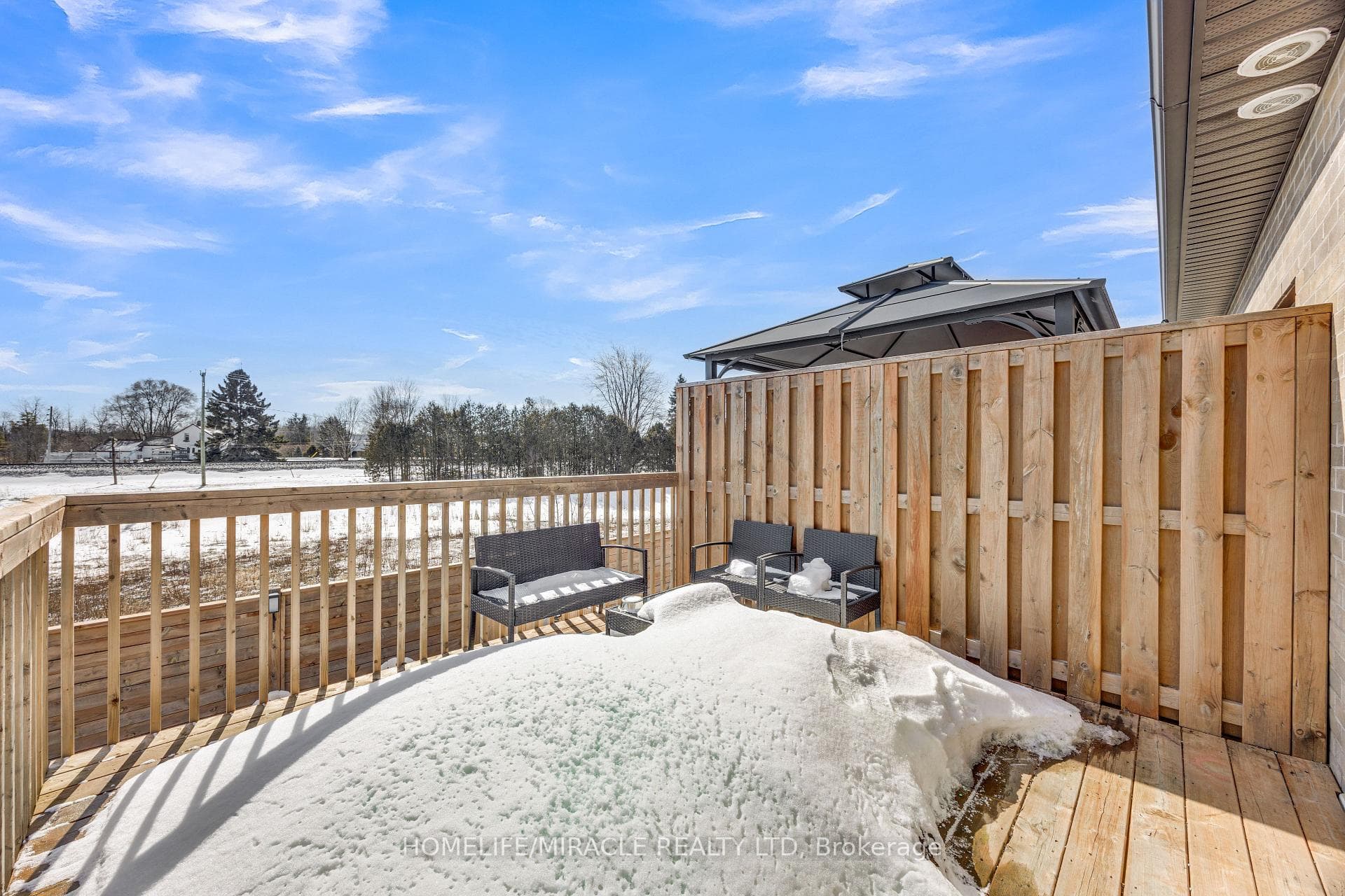 78 Matheson Crescent photo 39