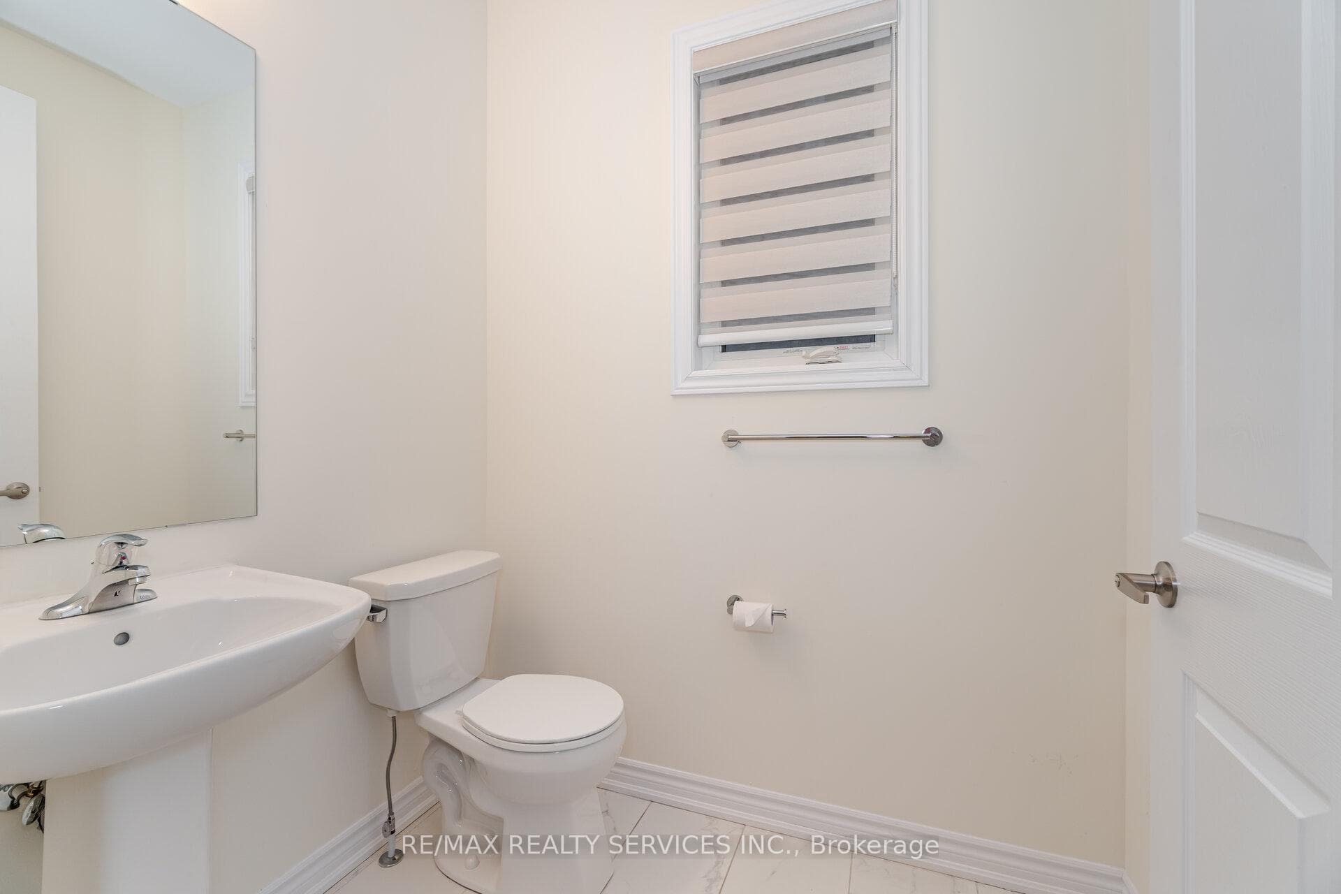 37 Royal Fern Crescent photo 14