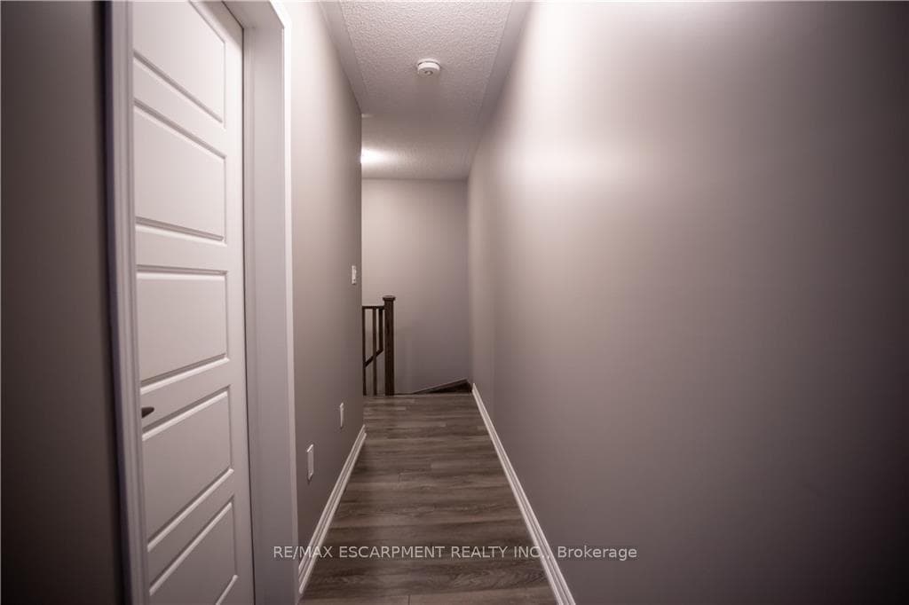 560 Allport Gate photo 23