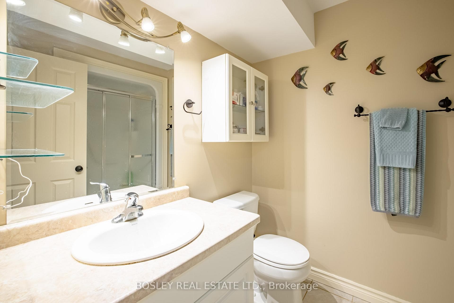 409 Niagara Street Unit 16 photo 30