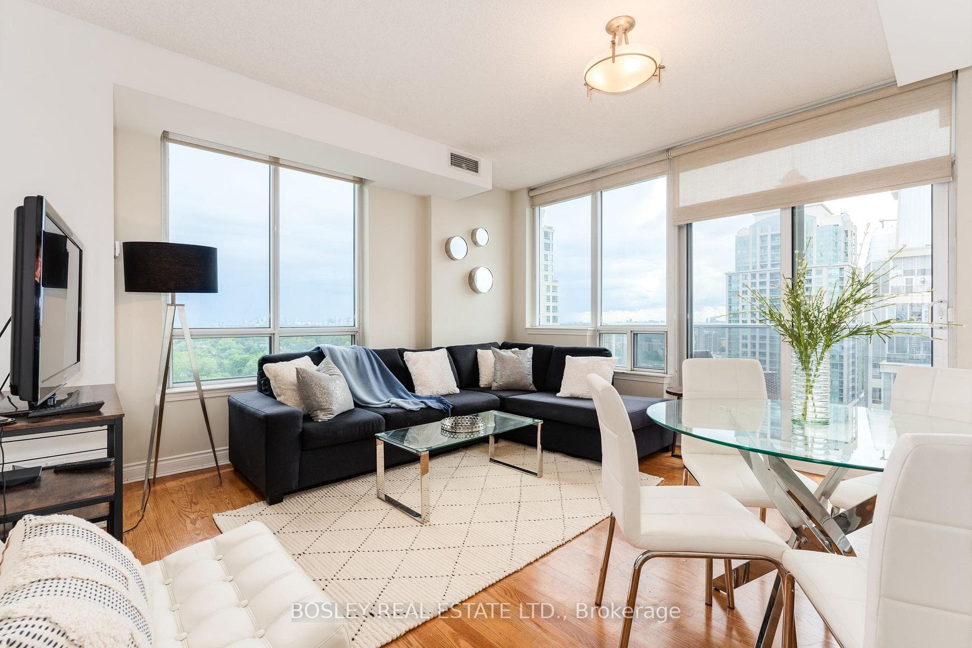 8 Rean Drive Unit 2009 photo 1