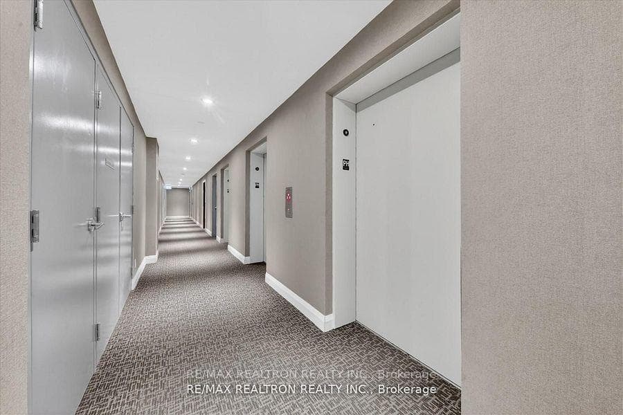 2152 Lawrence Avenue Unit PH08 photo 6