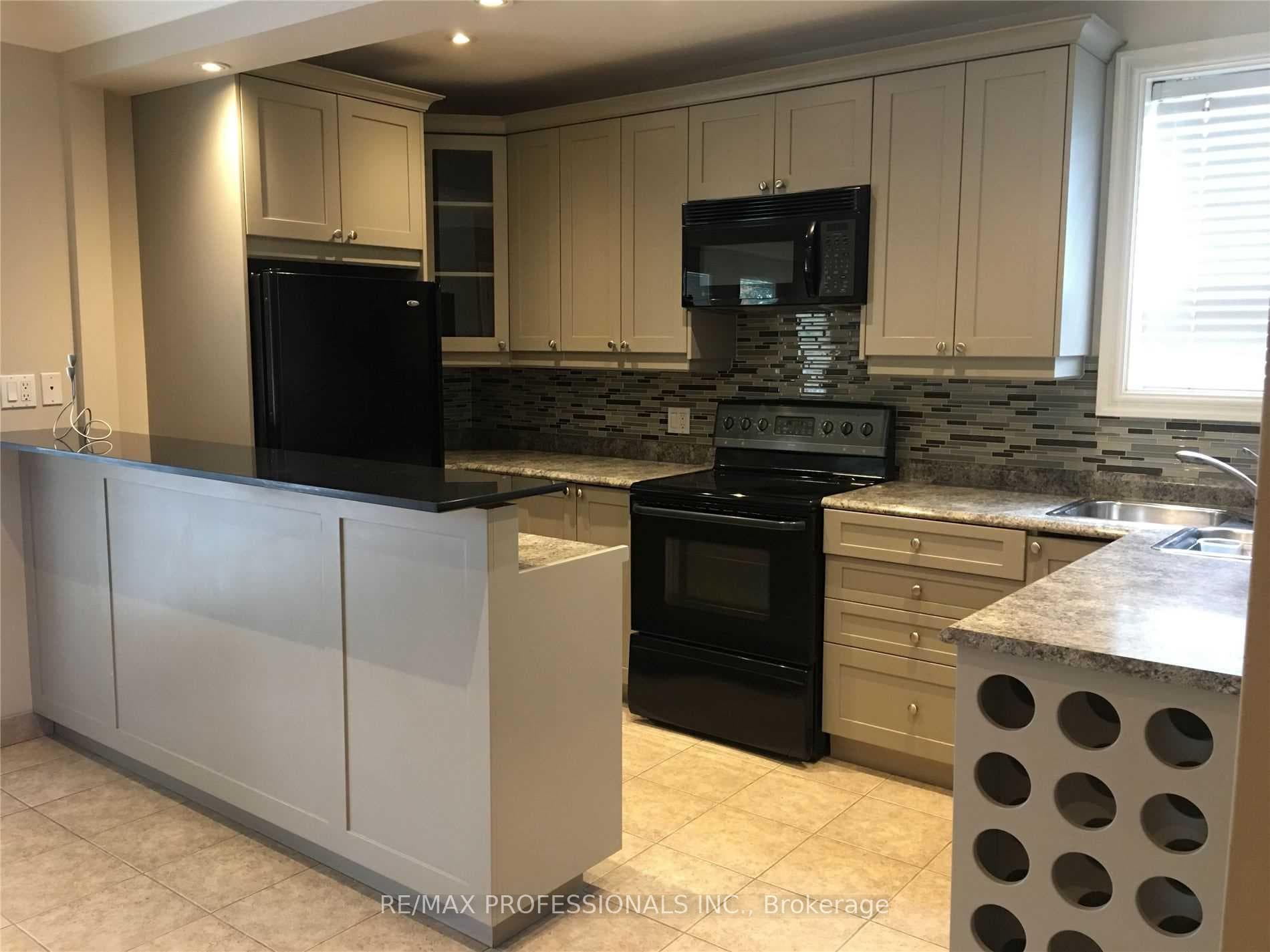 2178 Dundas Street Unit 2ndflr photo 6