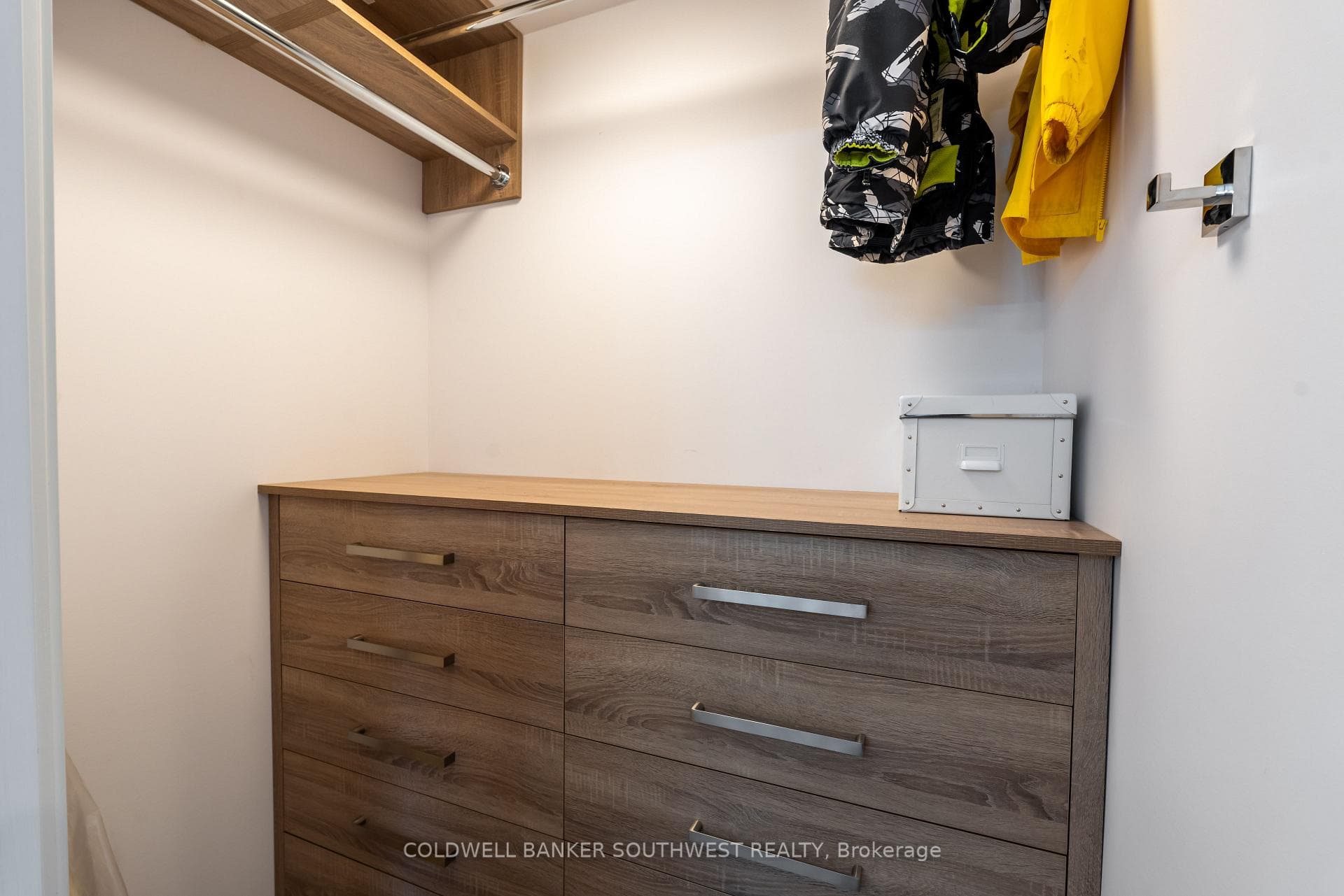432 Lucas Avenue photo 13