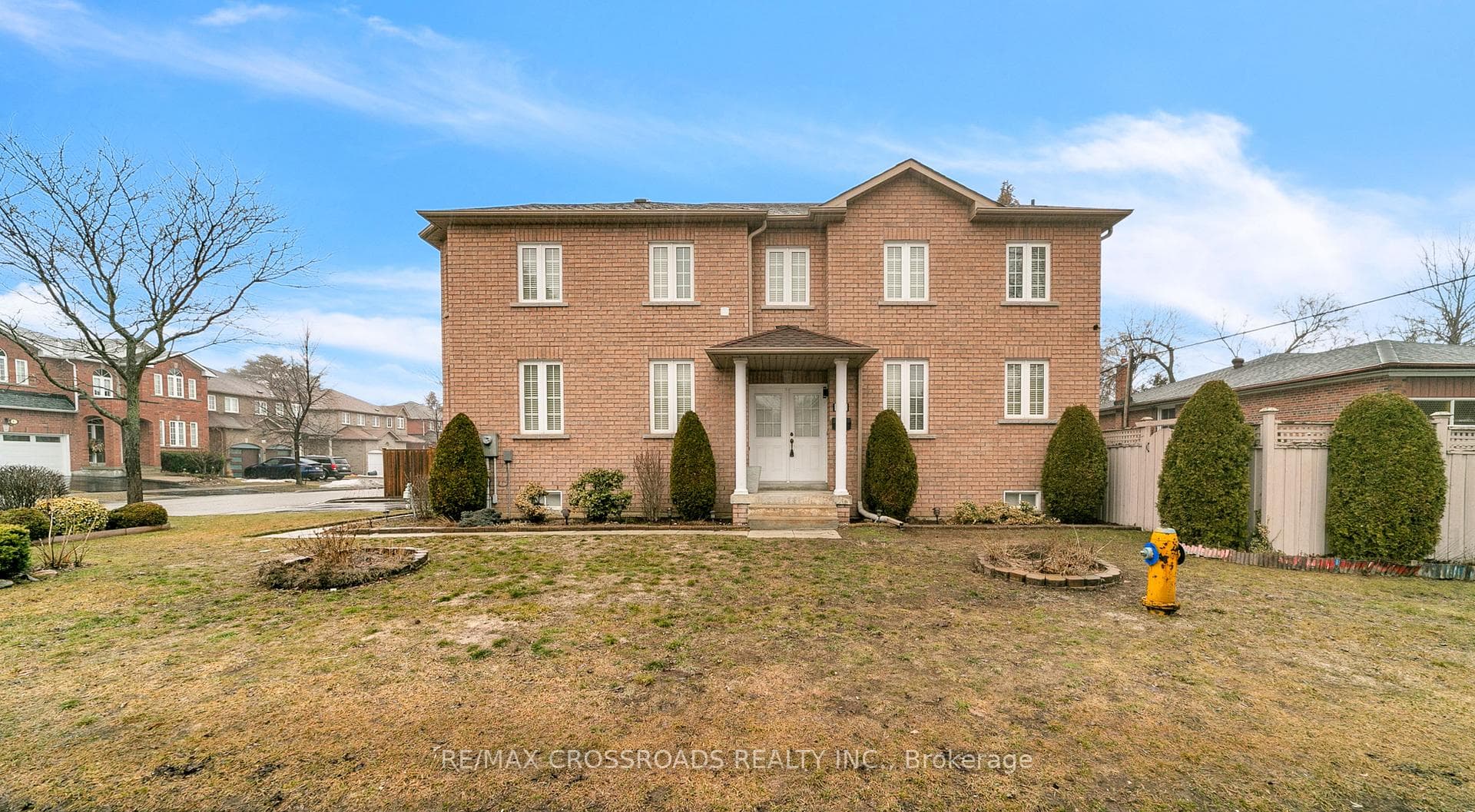 106 Craggview Drive photo 1