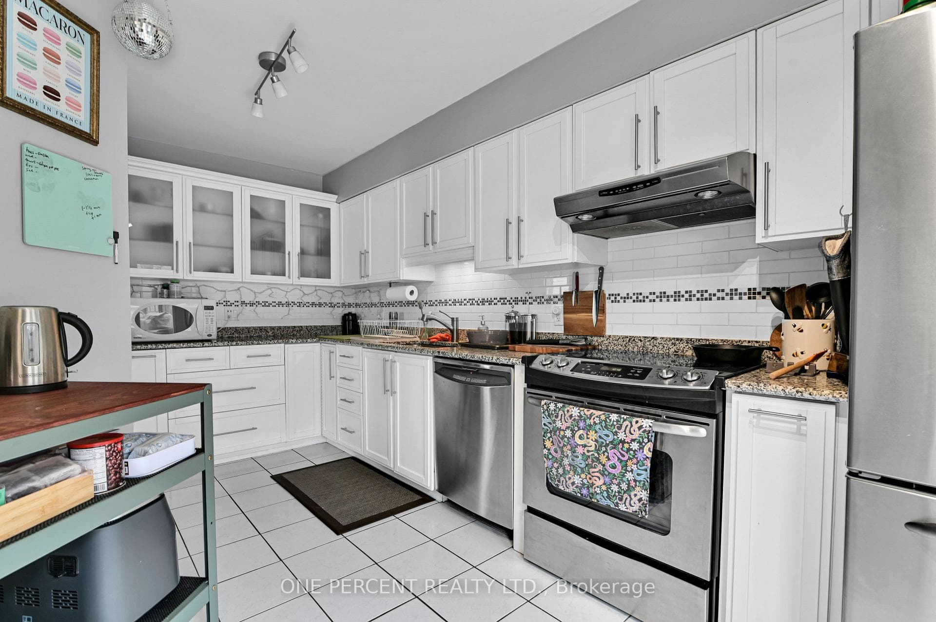 311 Southcrest Private photo 12
