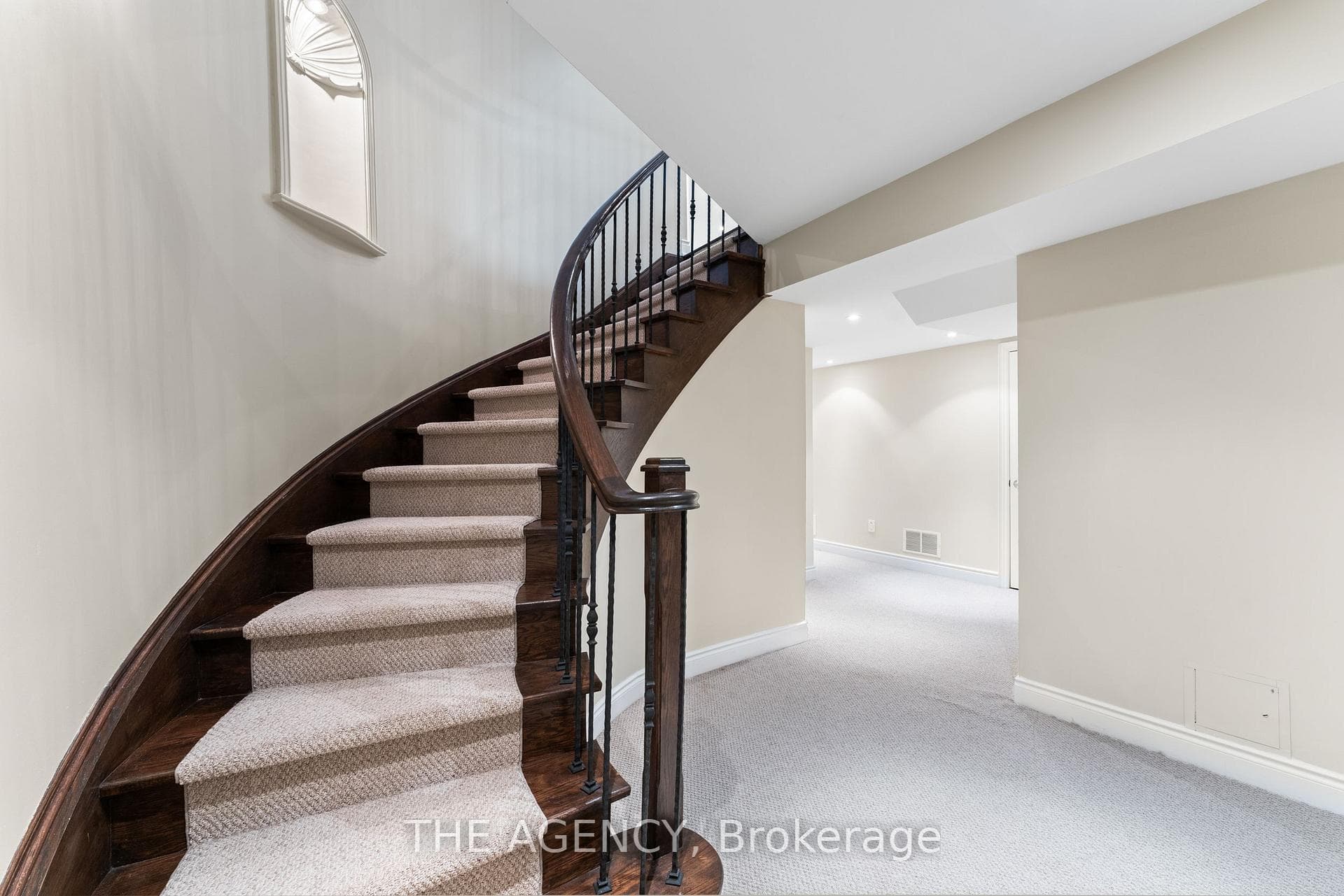 301 Crossing Bridge Place Unit 1 photo 21