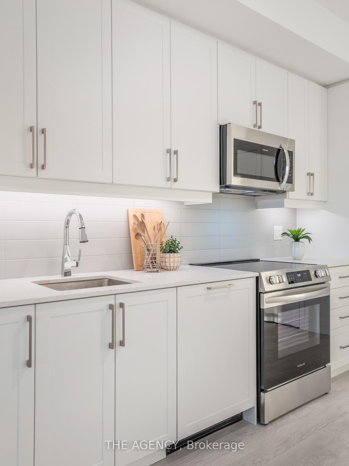 2450 Old Bronte Road Unit 339 photo 7