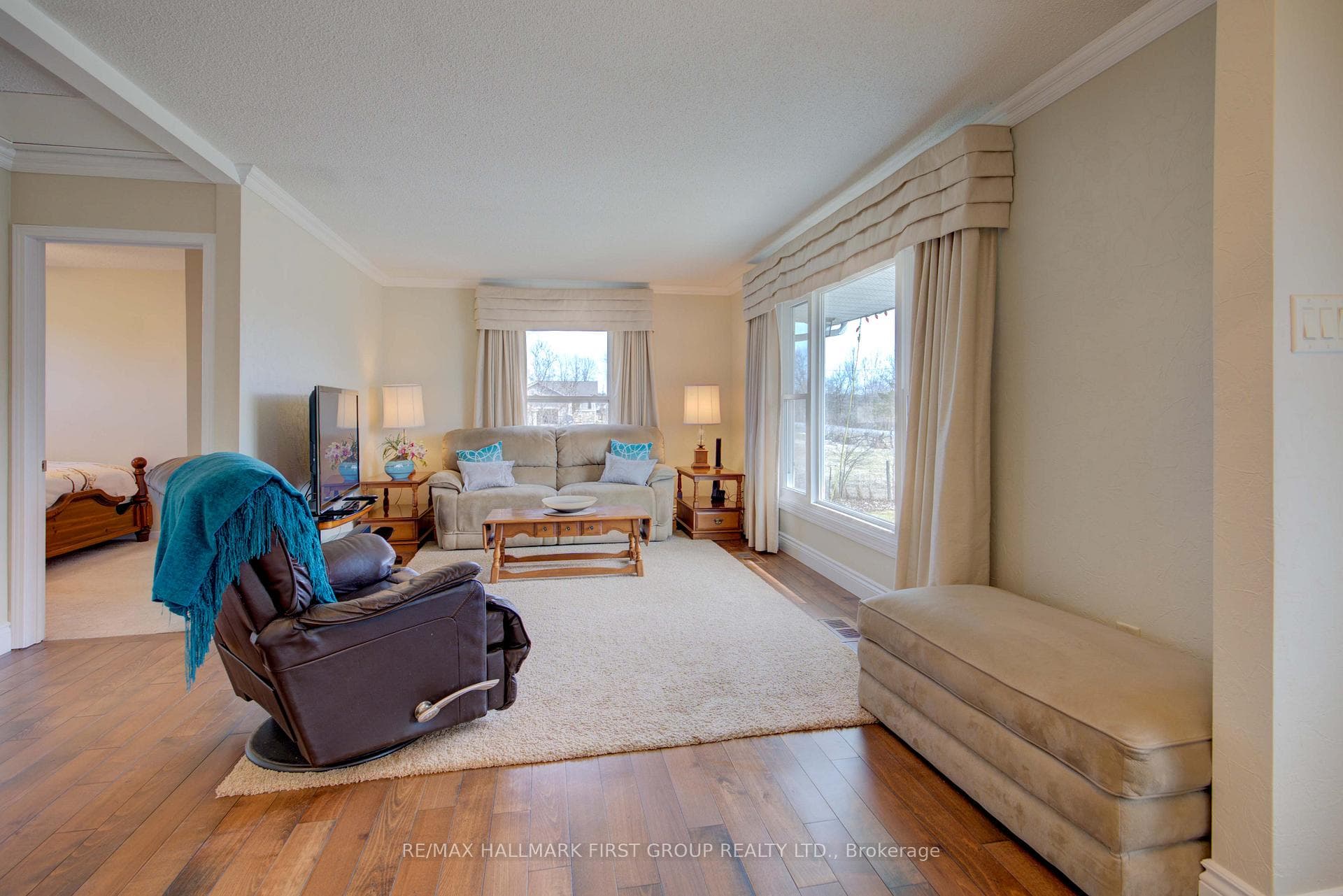 3958 Petworth Road photo 13