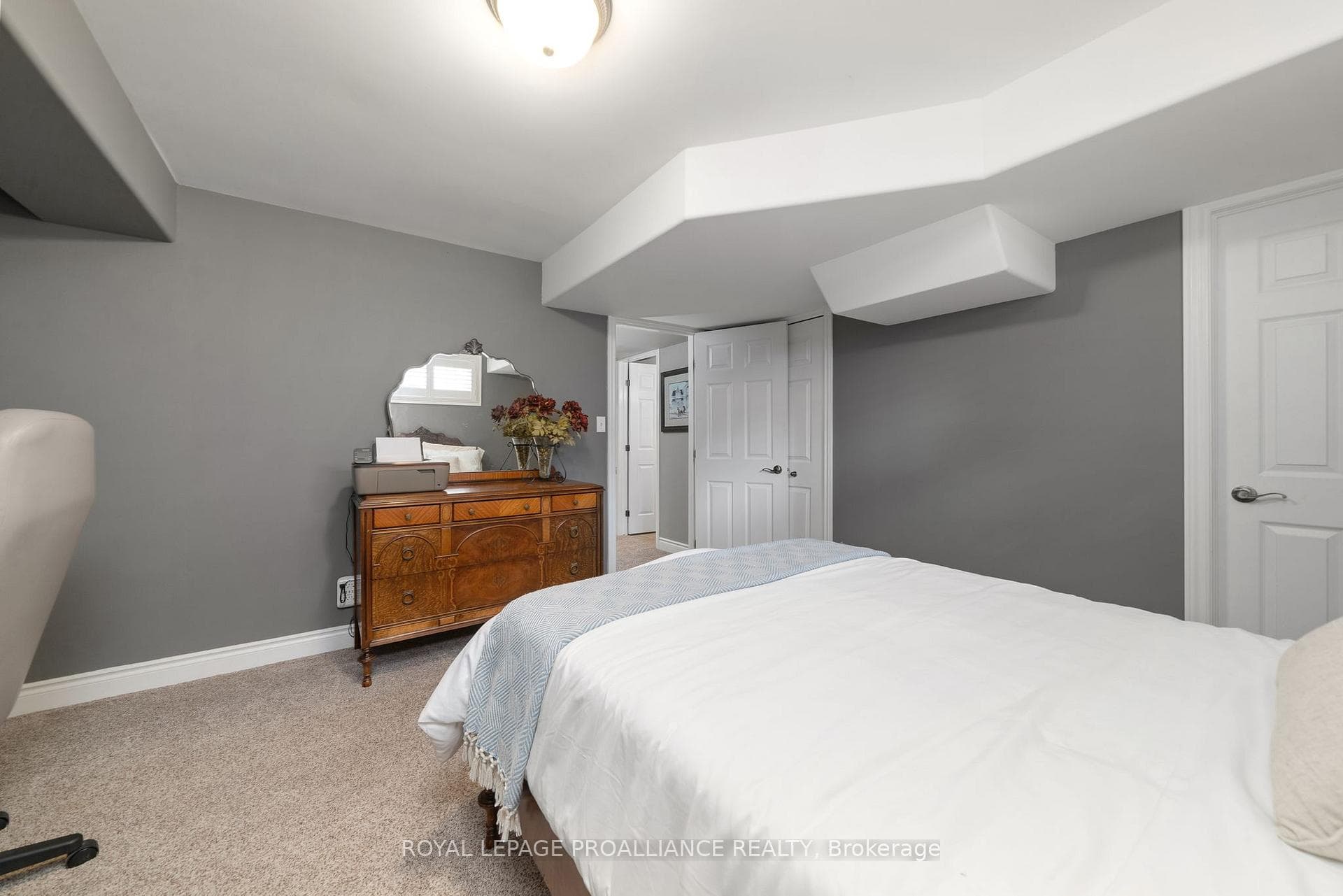 6 Hilton Place photo 37