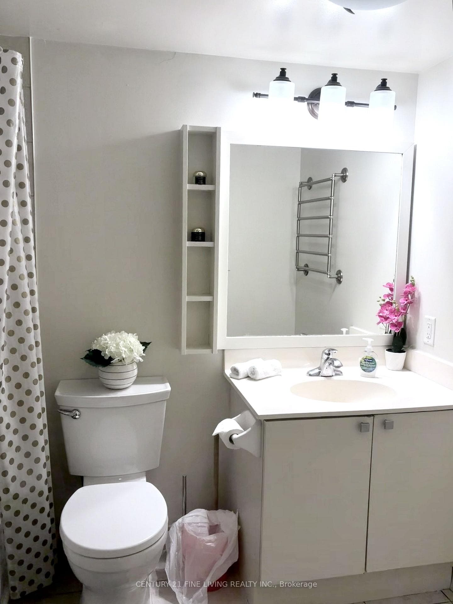 200 Victoria Street Unit 1317 photo 18