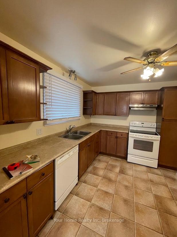 67 Silver Aspen Crescent photo 4