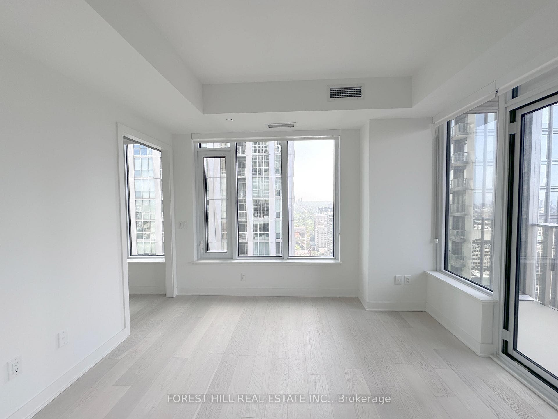 11 Yorkville Avenue Unit 3307 photo 11